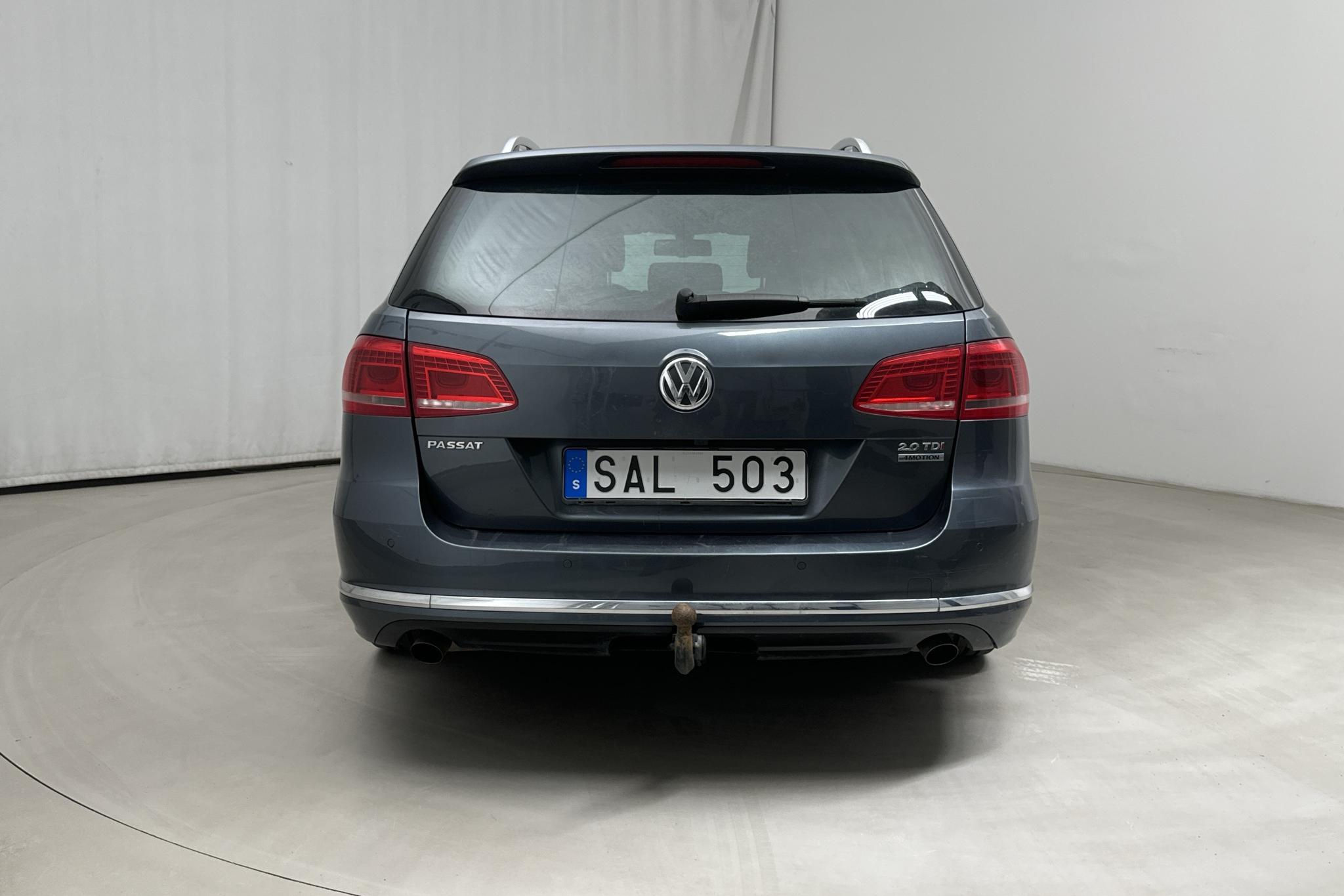 VW Passat 2.0 TDI BlueMotion Technology Variant 4Motion (177hk) - 222 110 km - Automaatne - Light Grey - 2014