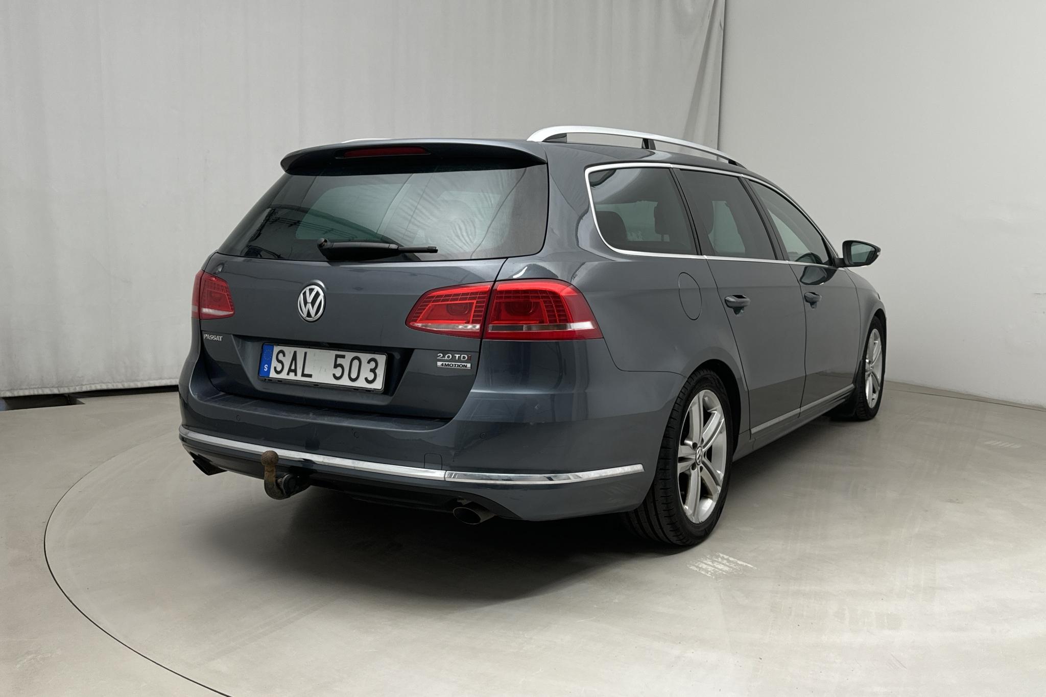 VW Passat 2.0 TDI BlueMotion Technology Variant 4Motion (177hk) - 222 110 km - Automaattinen - Light Grey - 2014