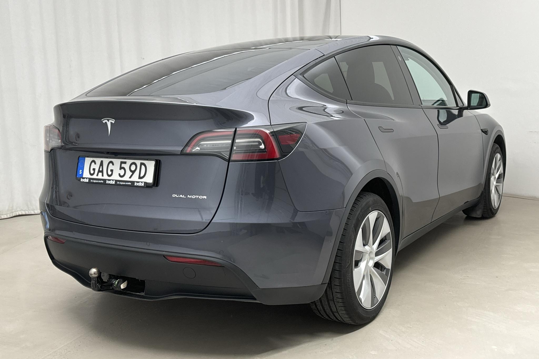 Tesla Model Y Long Range Dual Motor AWD - 56 620 km - Automaattinen - harmaa - 2022