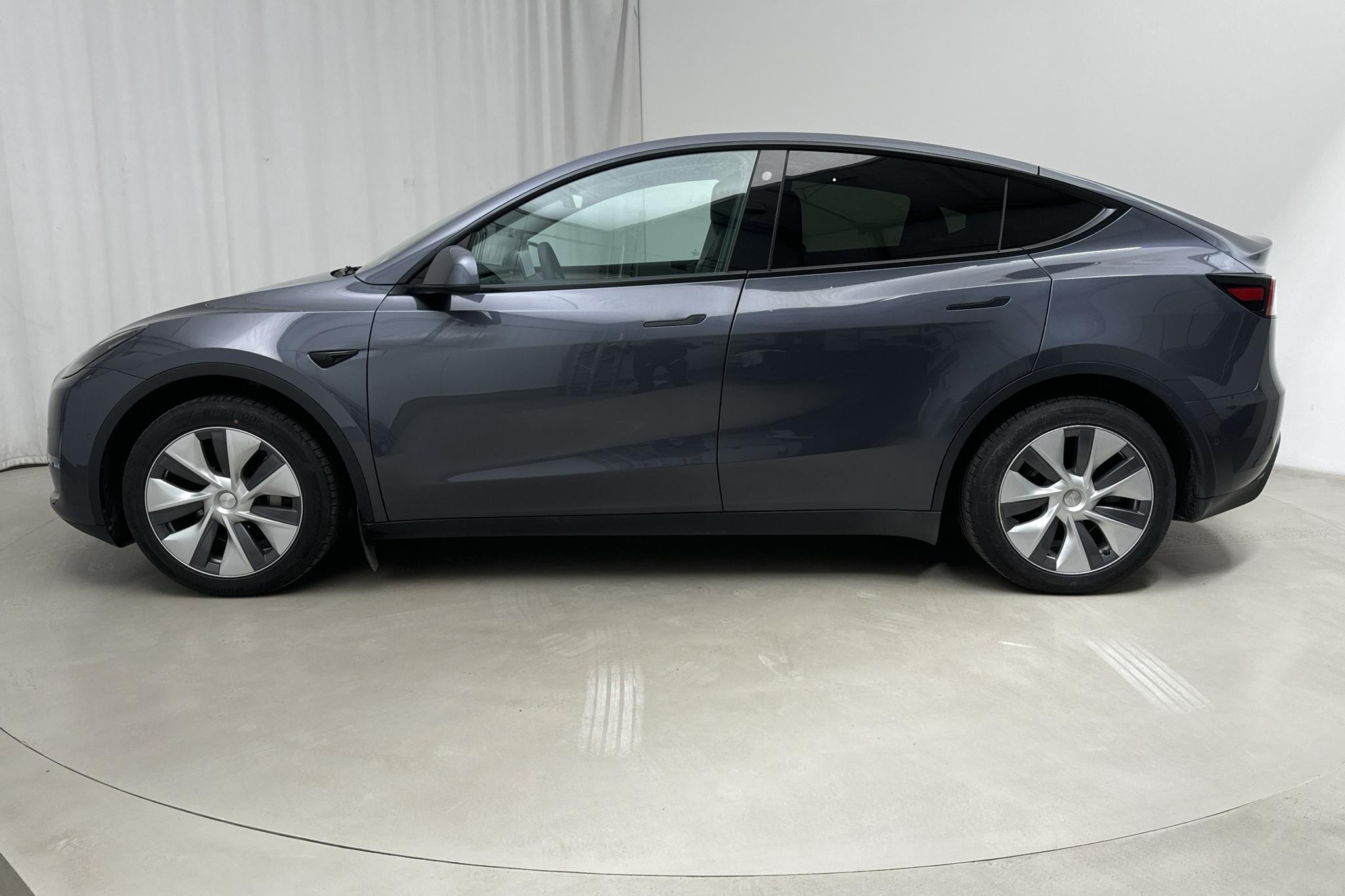 Tesla Model Y Long Range Dual Motor AWD - 56 620 km - Automaattinen - harmaa - 2022