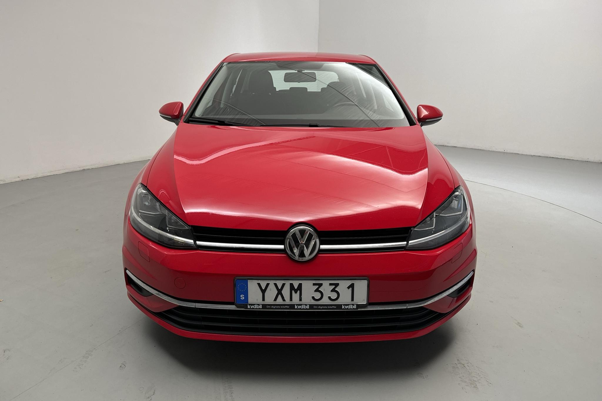 VW Golf VII 1.0 TSI 5dr (110hk) - 69 180 km - Automatyczna - czerwony - 2018