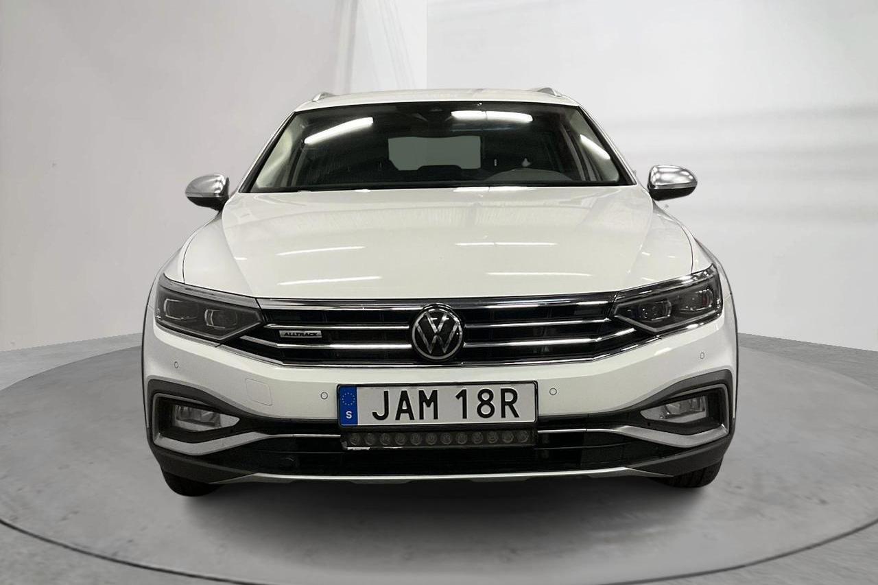 VW Passat Alltrack 2.0 TDI Sportscombi 4Motion (200hk) - 62 000 km - Automatic - white - 2021