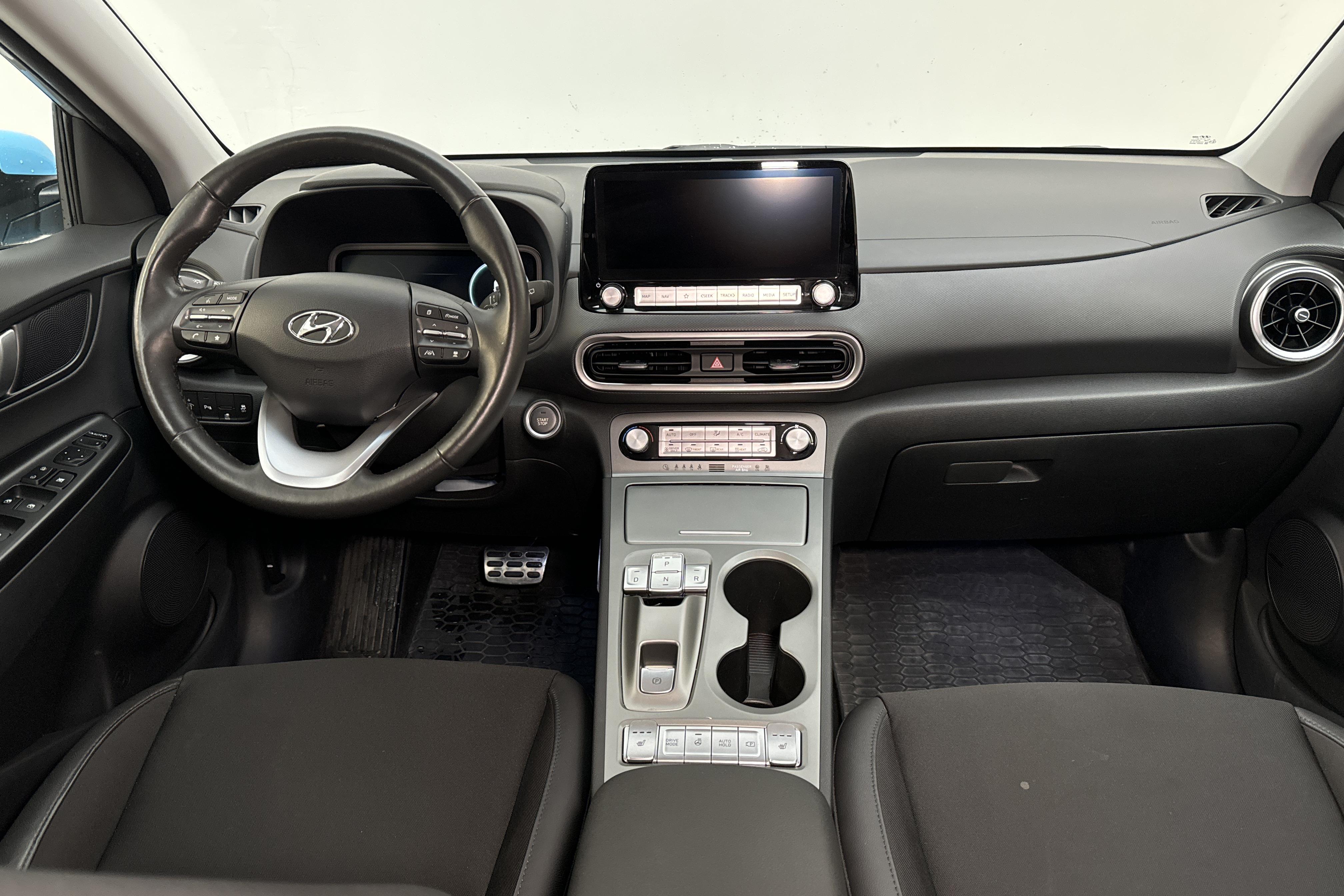 Hyundai Kona Electric 64kWh (204hk) - 29 970 km - Automatic - gray - 2022