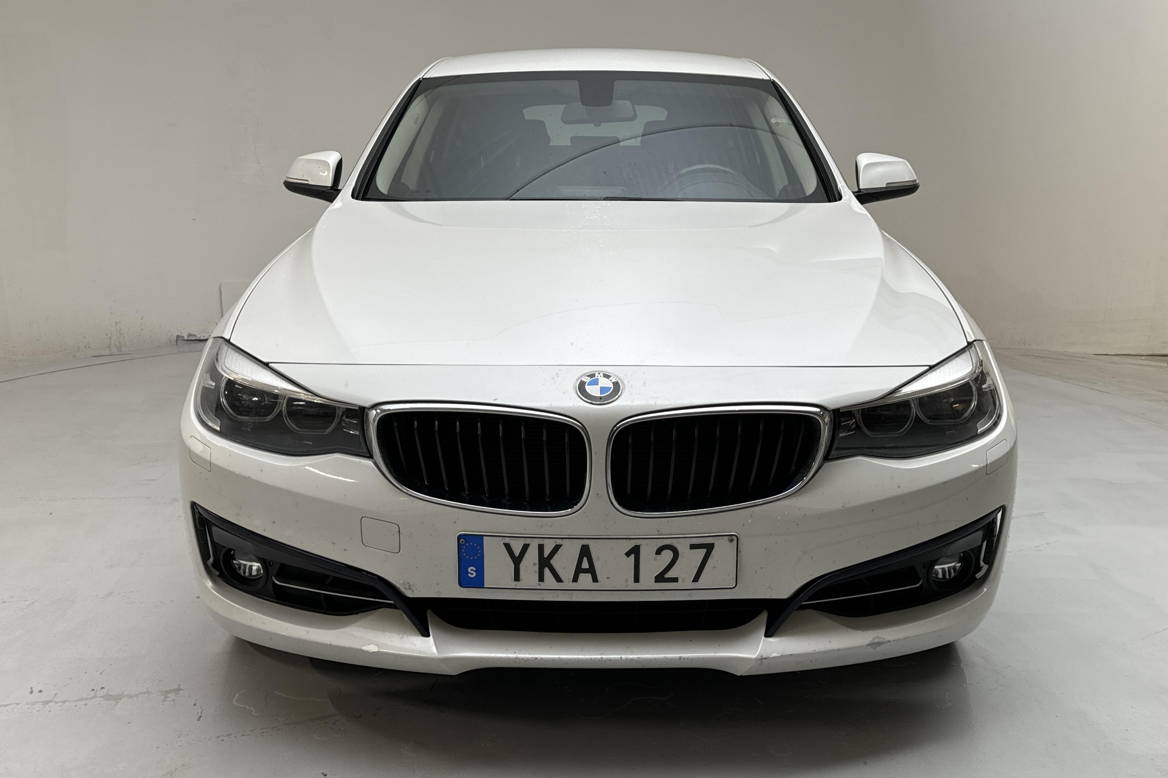 BMW 320d GT xDrive, F34 (190hk) - 148 440 km - Automaattinen - valkoinen - 2017