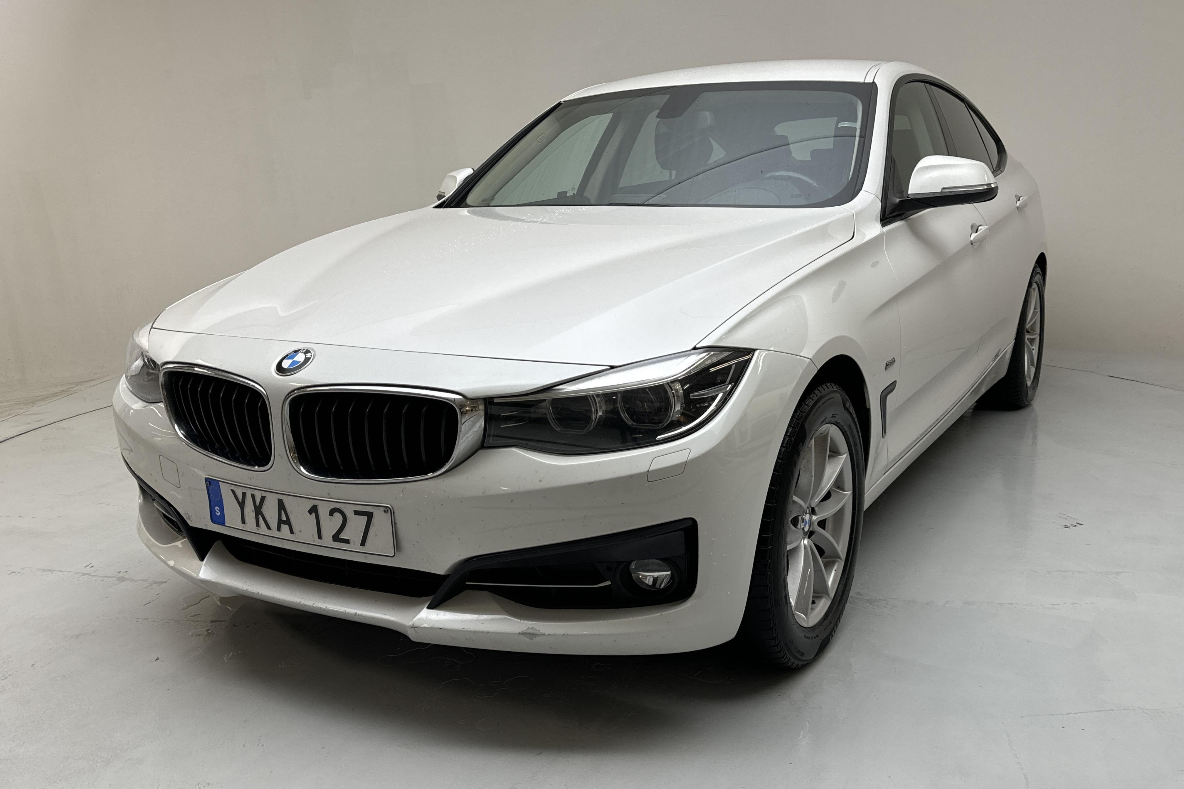 BMW 320d GT xDrive, F34 (190hk) - 148 440 km - Automatyczna - biały - 2017