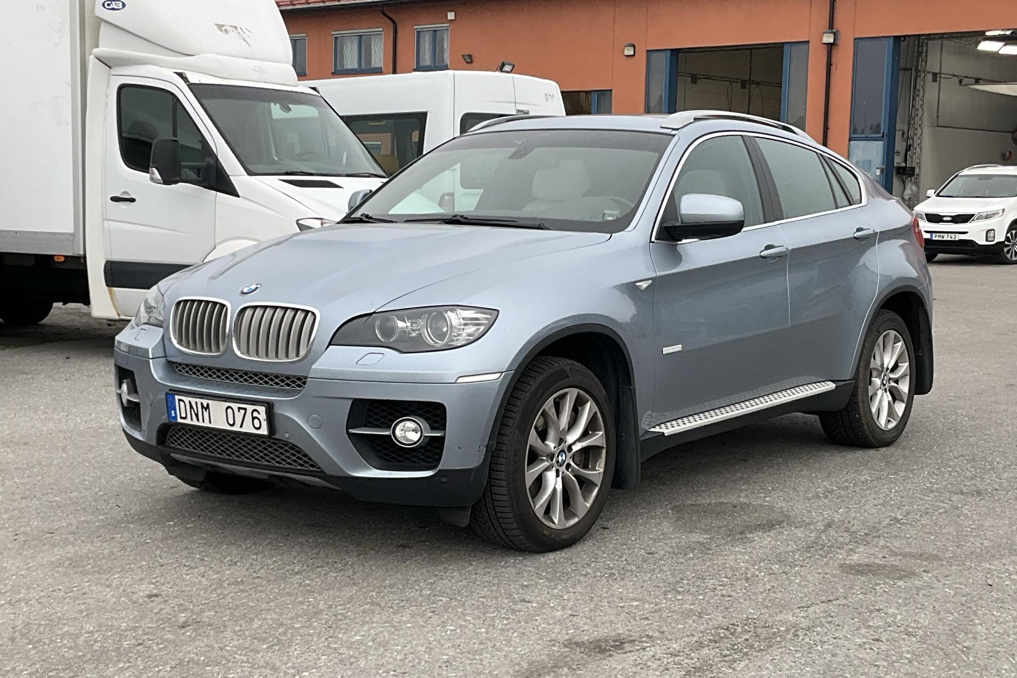 BMW X6 ActiveHybrid, E71 (408hk) - 121 560 km - Automaatne - Light Blue - 2010