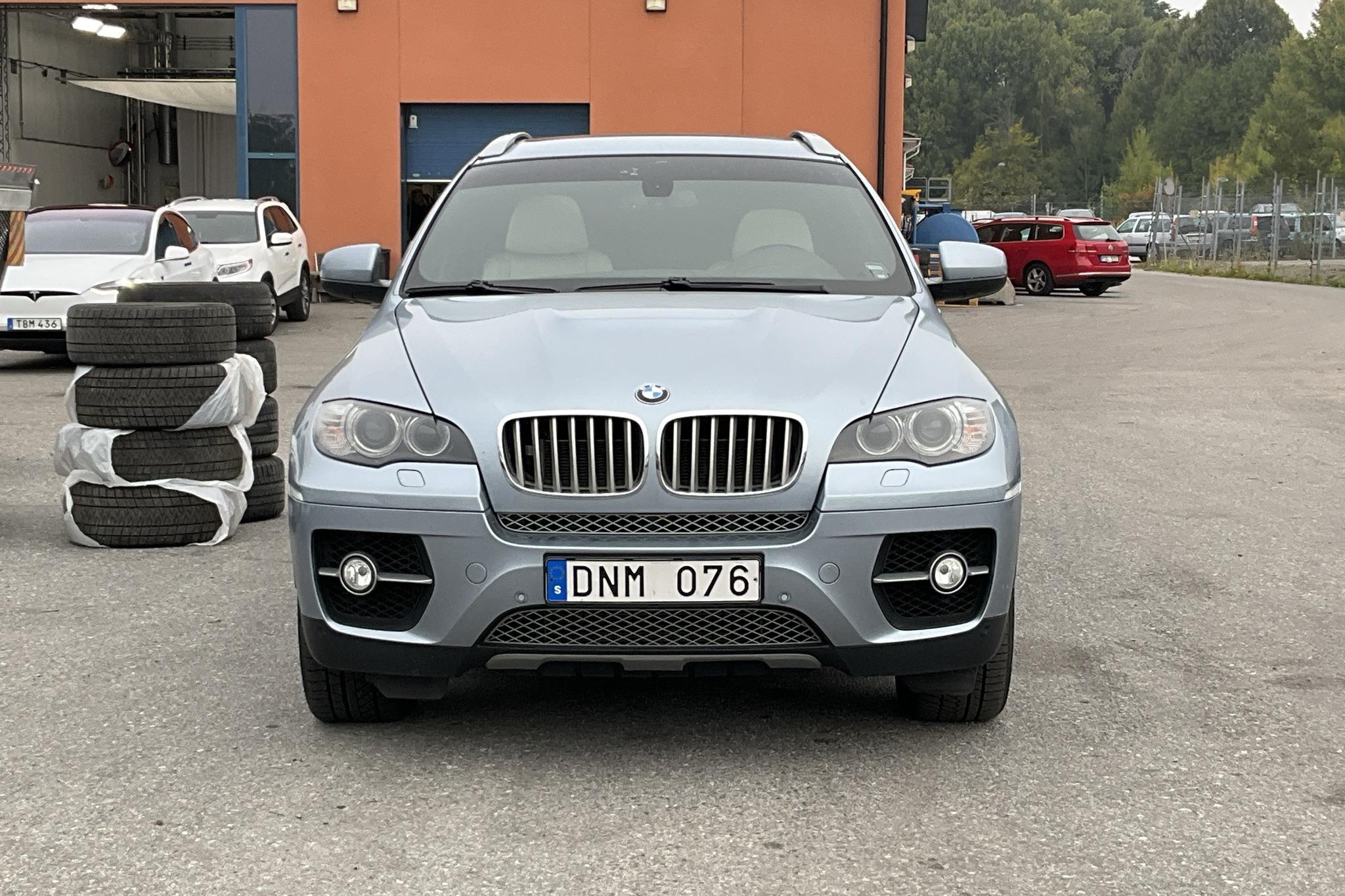 BMW X6 ActiveHybrid, E71 (408hk) - 121 560 km - Automaattinen - Light Blue - 2010