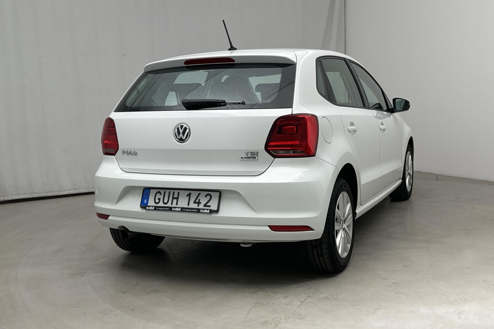 VW Polo 1.2 TSI 5dr (90hk) - 41 990 km - Manualna - biały - 2016