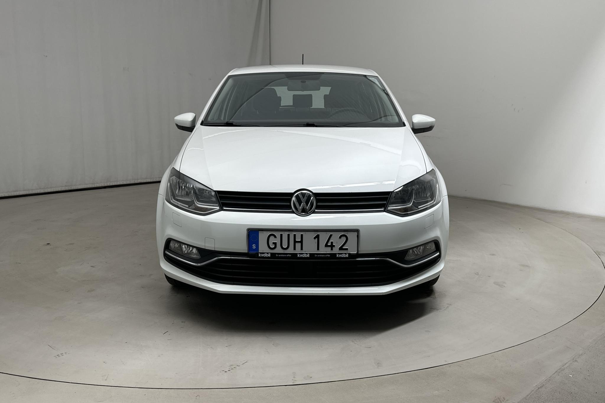 VW Polo 1.2 TSI 5dr (90hk) - 41 990 km - Manuaalinen - valkoinen - 2016