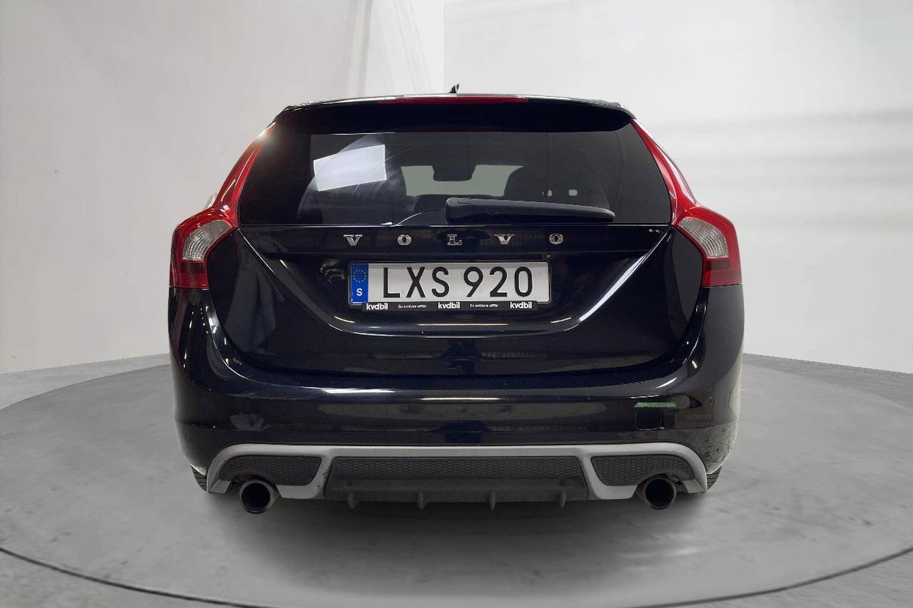 Volvo V60 T6 AWD (304hk) - 157 940 km - Automaattinen - musta - 2012