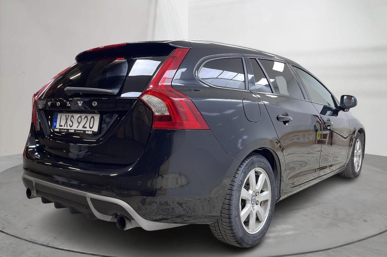 Volvo V60 T6 AWD (304hk) - 157 940 km - Automaatne - must - 2012