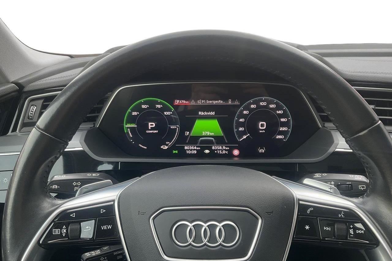 Audi e-tron 55 quattro 95 kWh (360hk) - 80 370 km - Automatyczna - szary - 2021