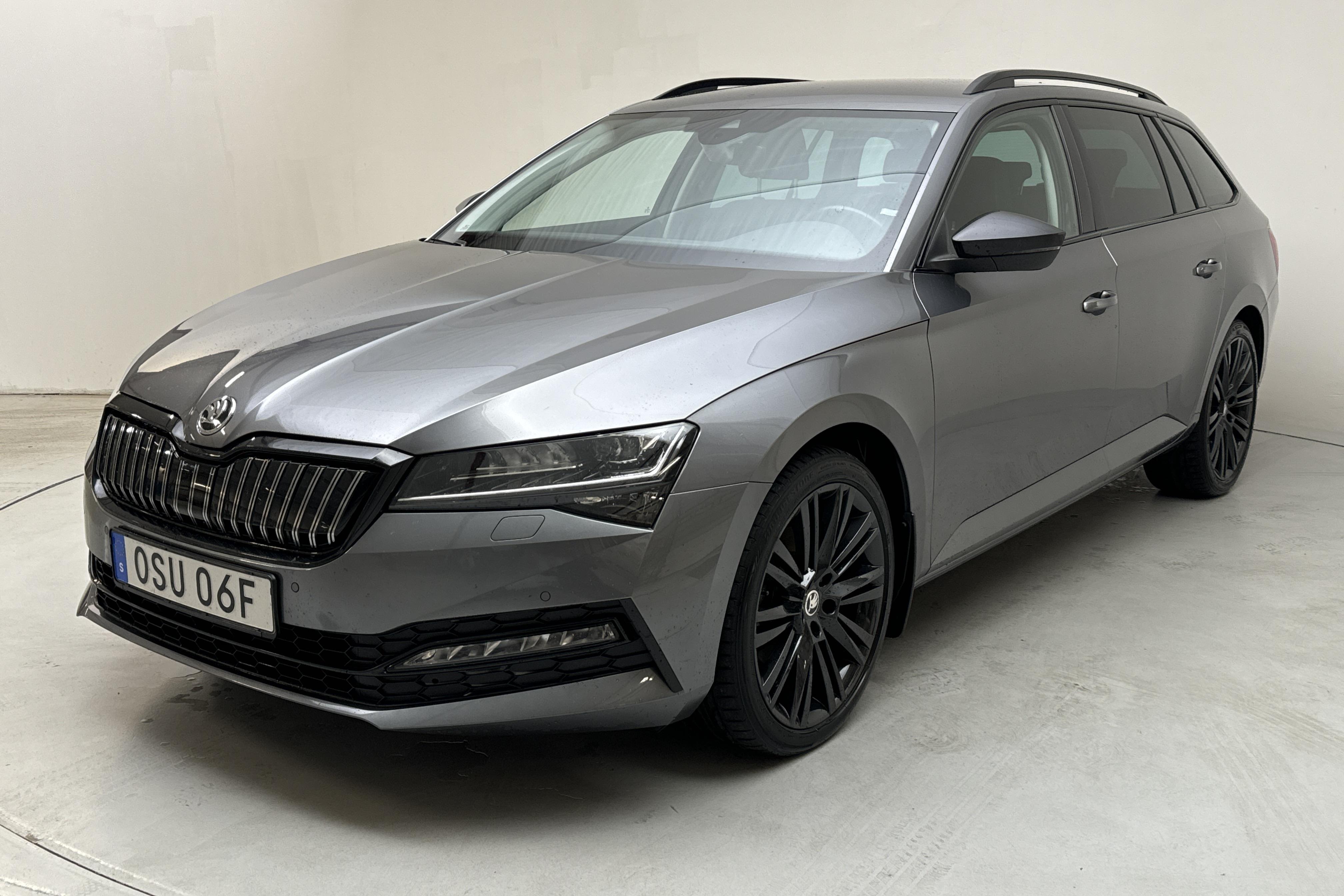 Skoda Superb 1.4 TSI PHEV Kombi (218hk) - 82 710 km - Automatic - gray - 2023