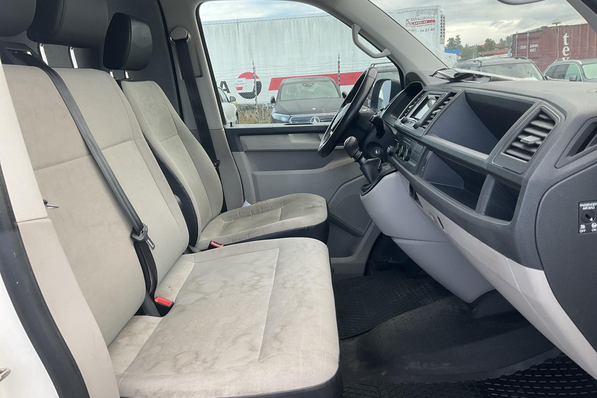 VW Transporter T6 2.0 TDI BMT Skåp 4MOTION (150hk) - 106 070 km - Käsitsi - valge - 2018