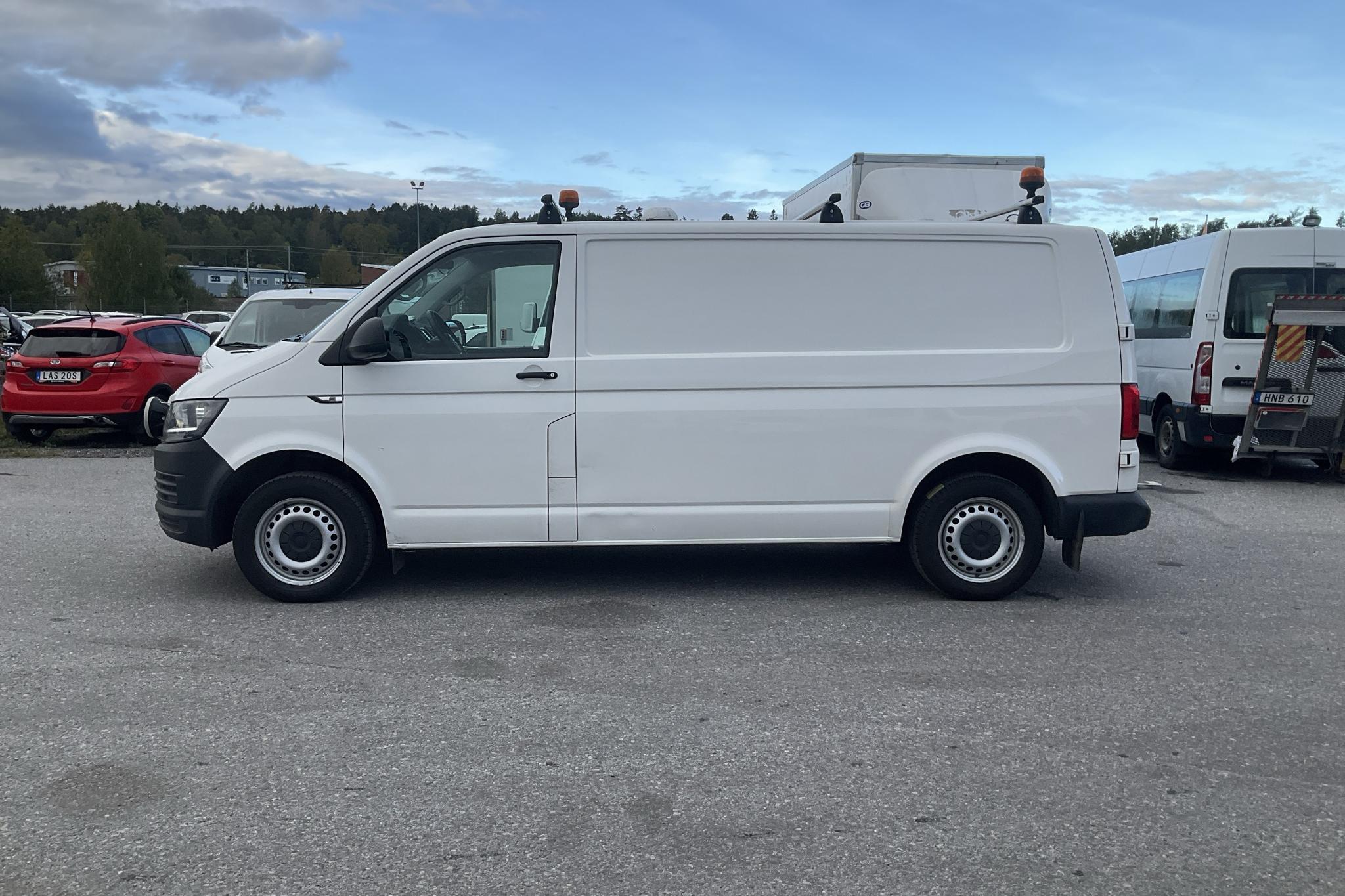 VW Transporter T6 2.0 TDI BMT Skåp 4MOTION (150hk) - 106 070 km - Manuaalinen - valkoinen - 2018