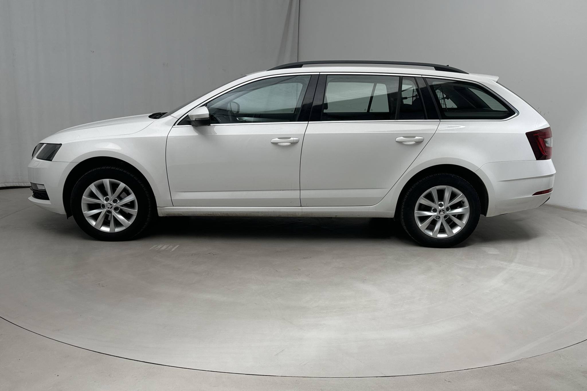 Skoda Octavia III 2.0 TDI CR Combi 4x4 (150hk) - 85 270 km - Manualna - biały - 2018