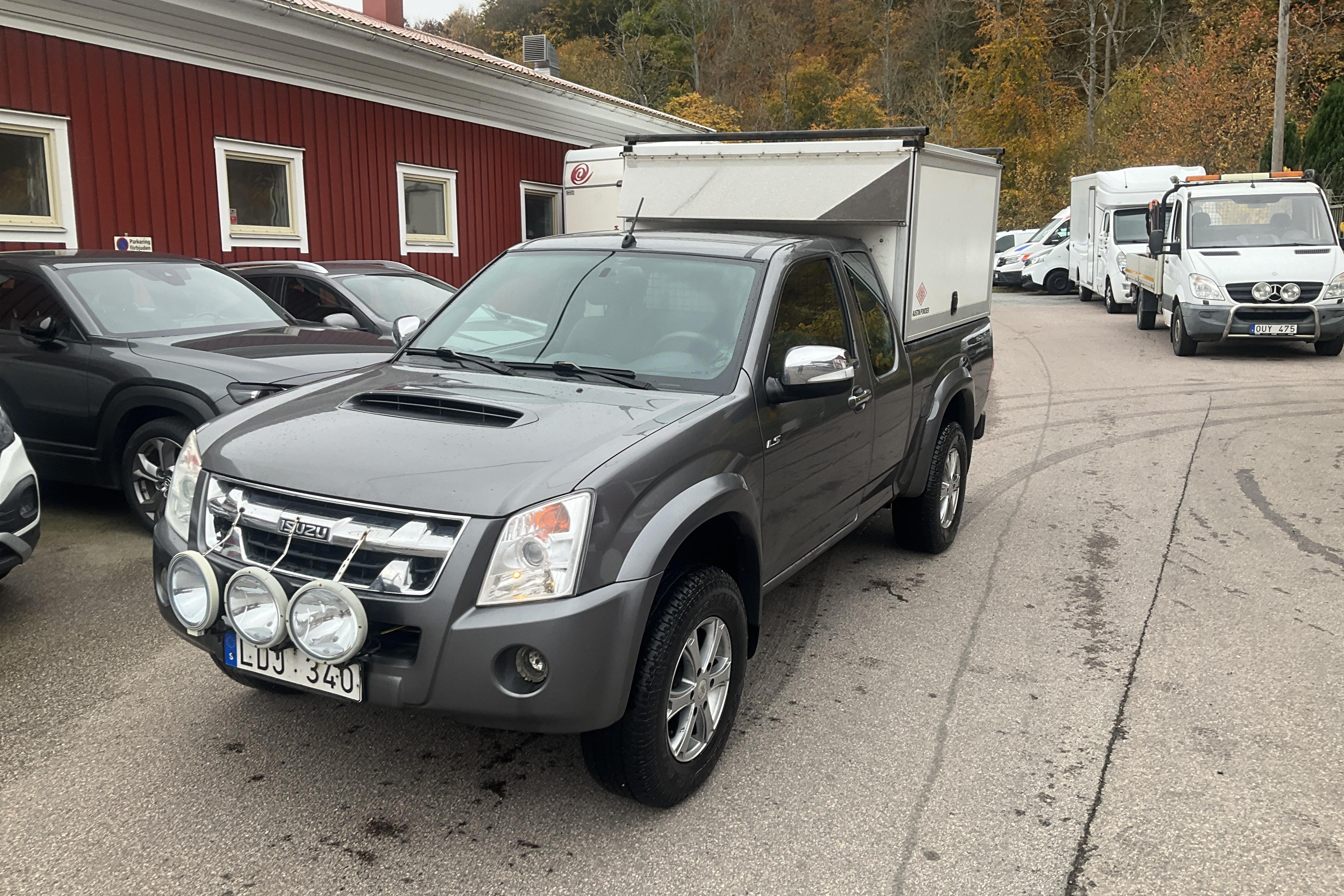 Isuzu D-MAX 2.5 TD 4WD (136hk) - 317 550 km - Manual - gray - 2010