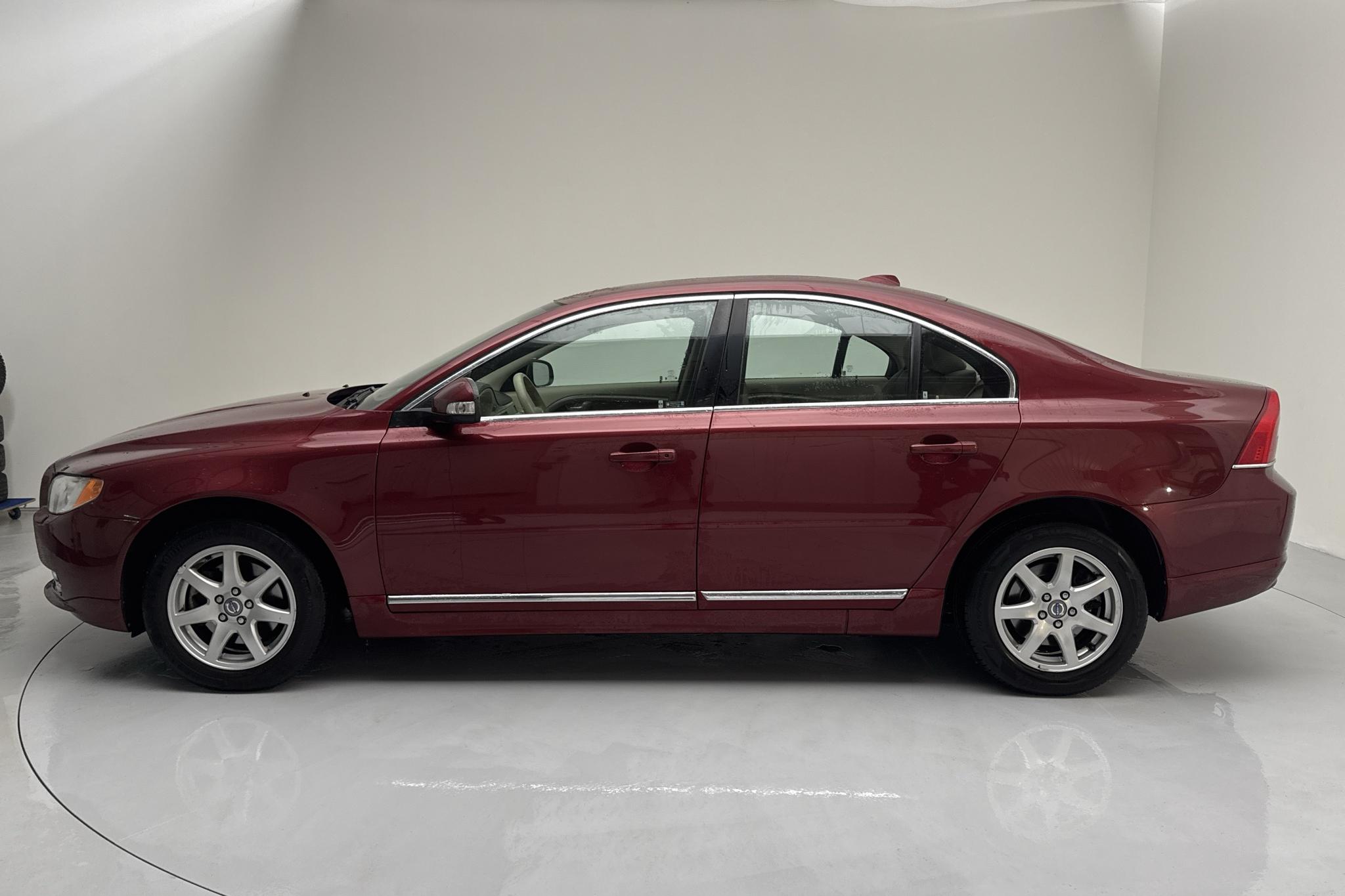 Volvo S80 2.0D (136hk) - 268 140 km - Käsitsi - punane - 2010