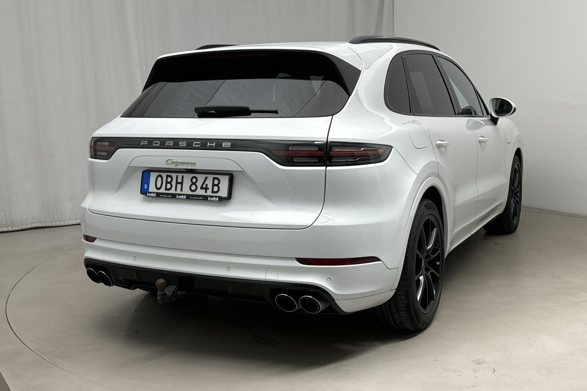 Porsche Cayenne E-hybrid (462hk) - 74 190 km - Automatyczna - biały - 2020