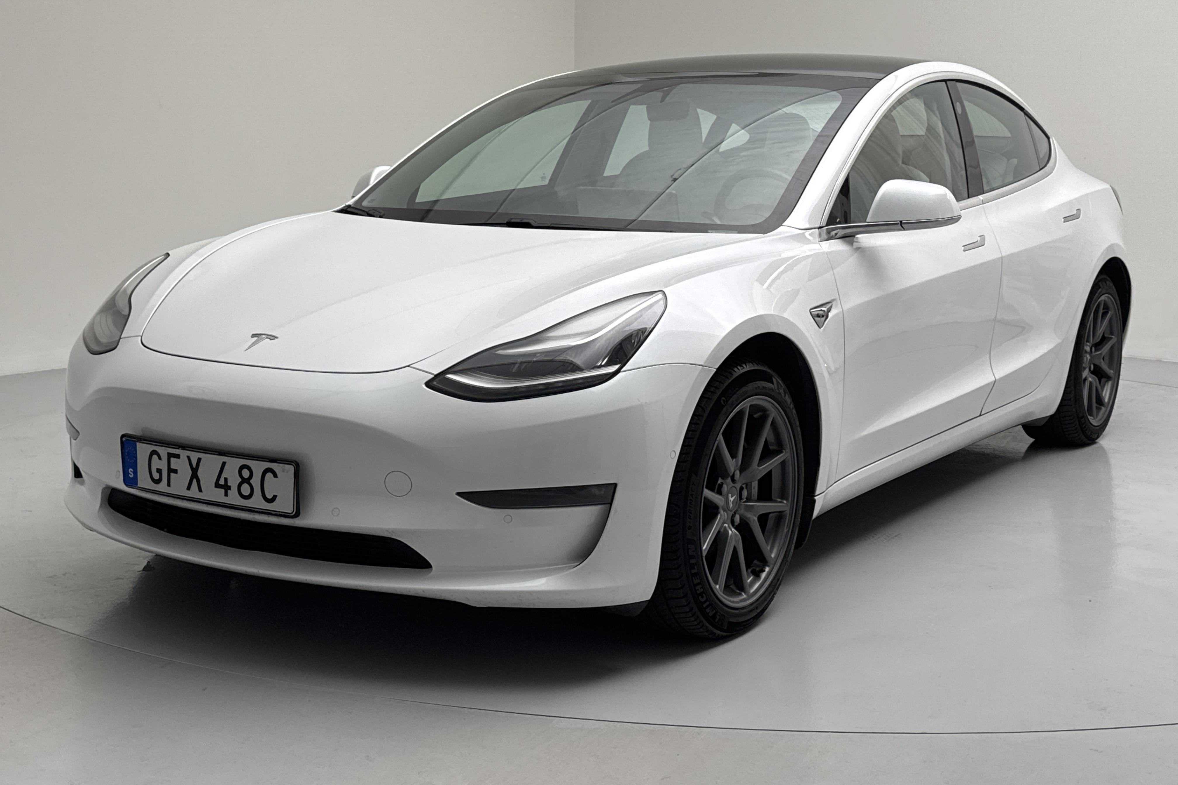 Tesla Model 3 Long Range Dual Motor AWD - 172 680 km - Automaattinen - valkoinen - 2020