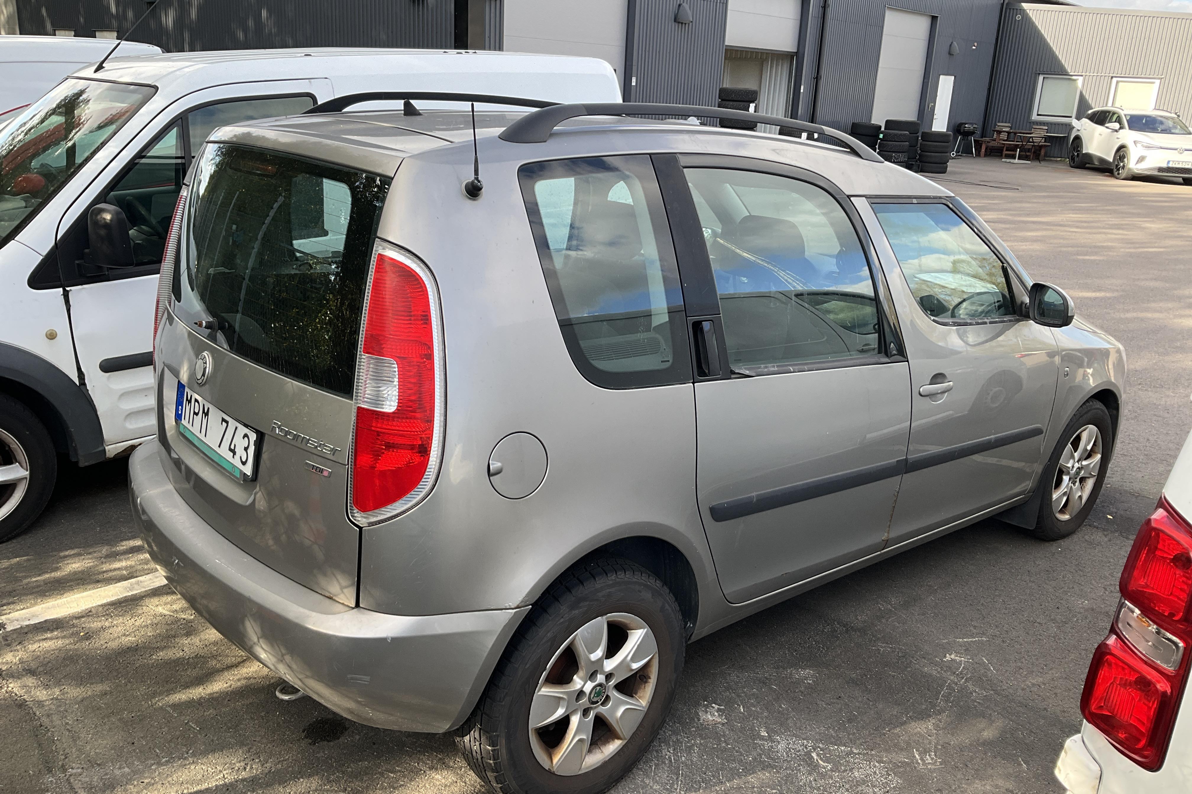 Skoda Roomster 1.6 TDI (90hk) - 286 380 km - Manual - Light Brown - 2011