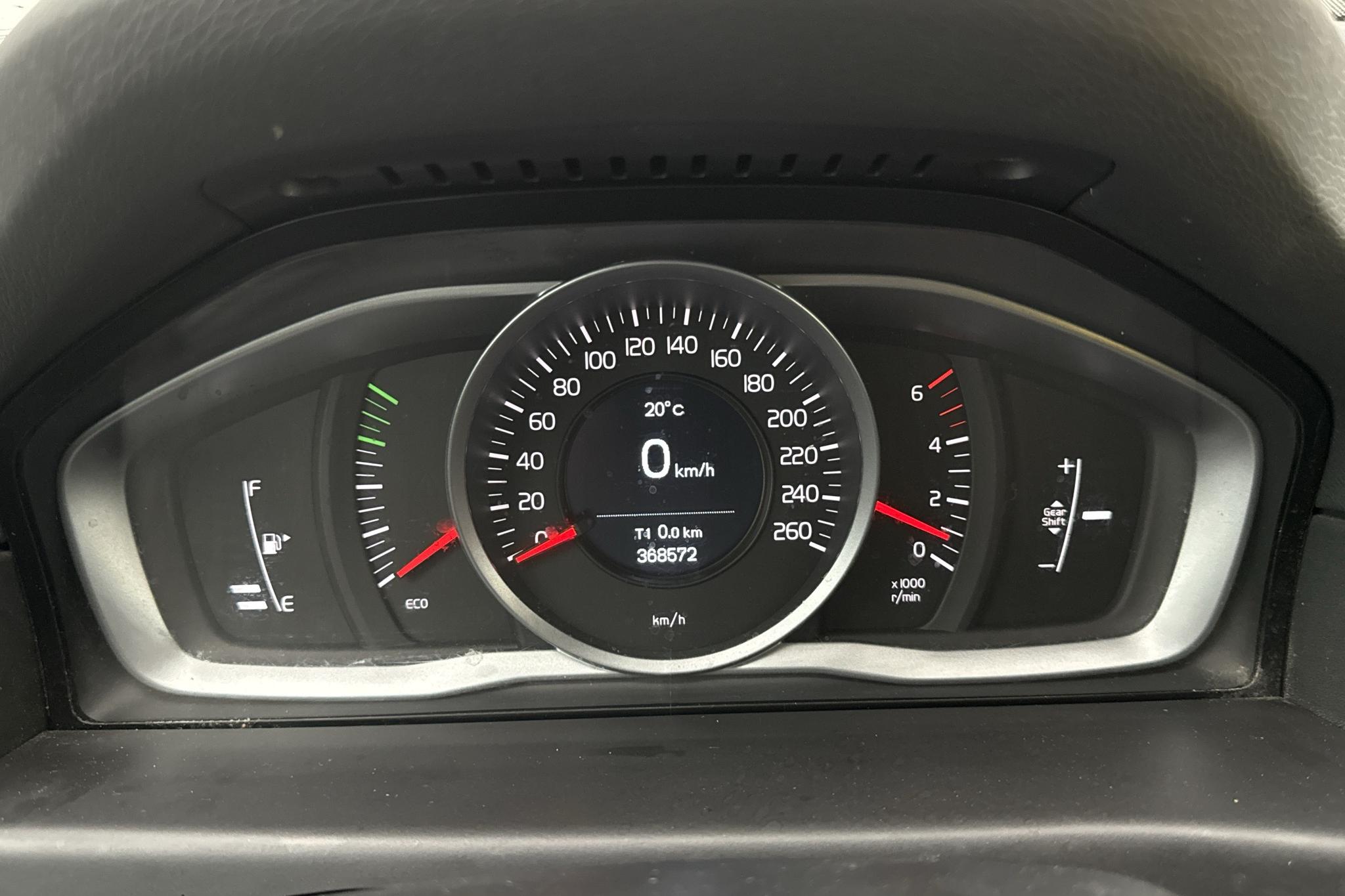 Volvo XC70 II D4 AWD (163hk) - 368 570 km - Manualna - biały - 2014