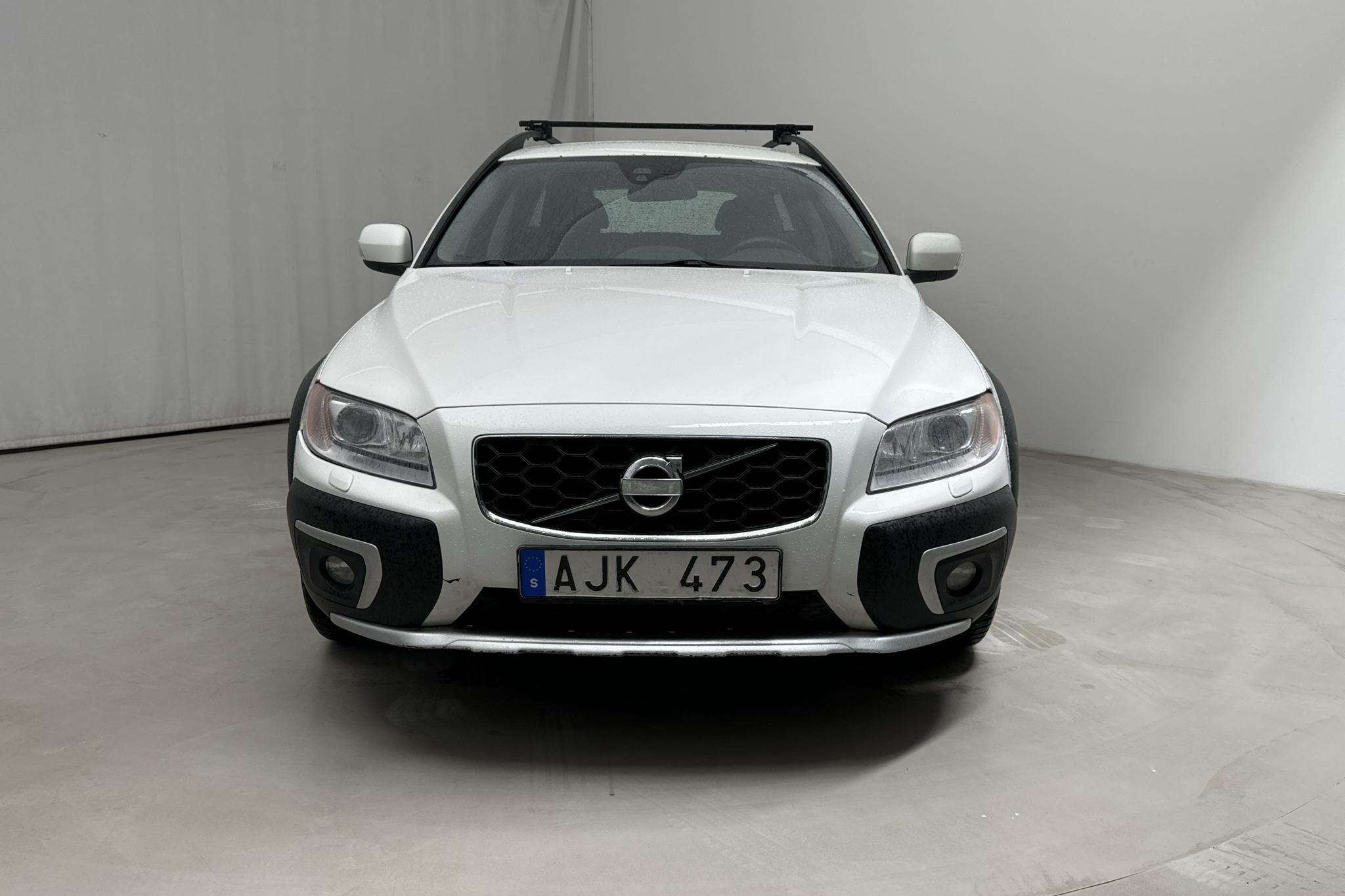 Volvo XC70 II D4 AWD (163hk) - 368 570 km - Manual - white - 2014