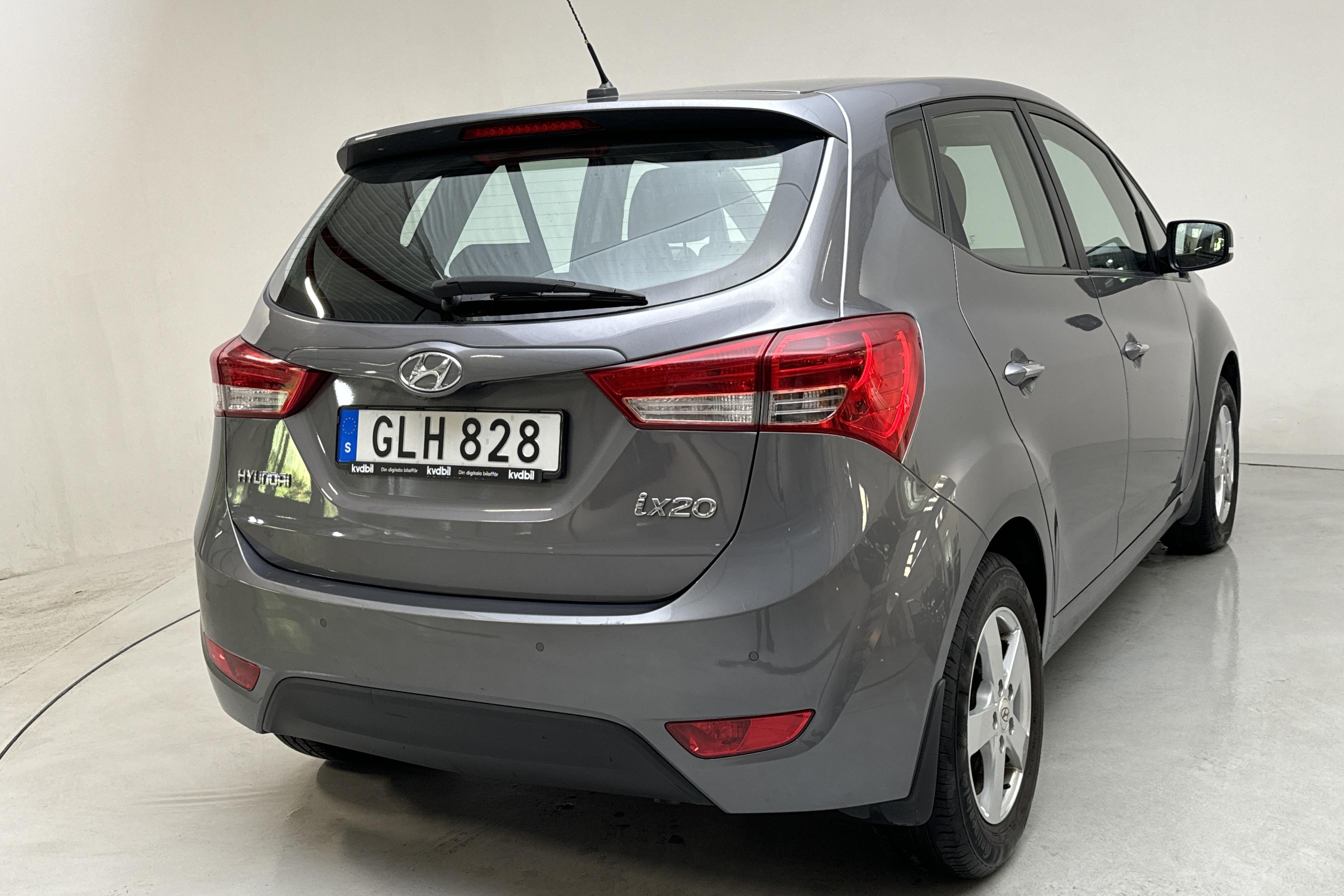 Hyundai ix20 1.6 (125hk) - 40 850 km - Manualna - szary - 2014