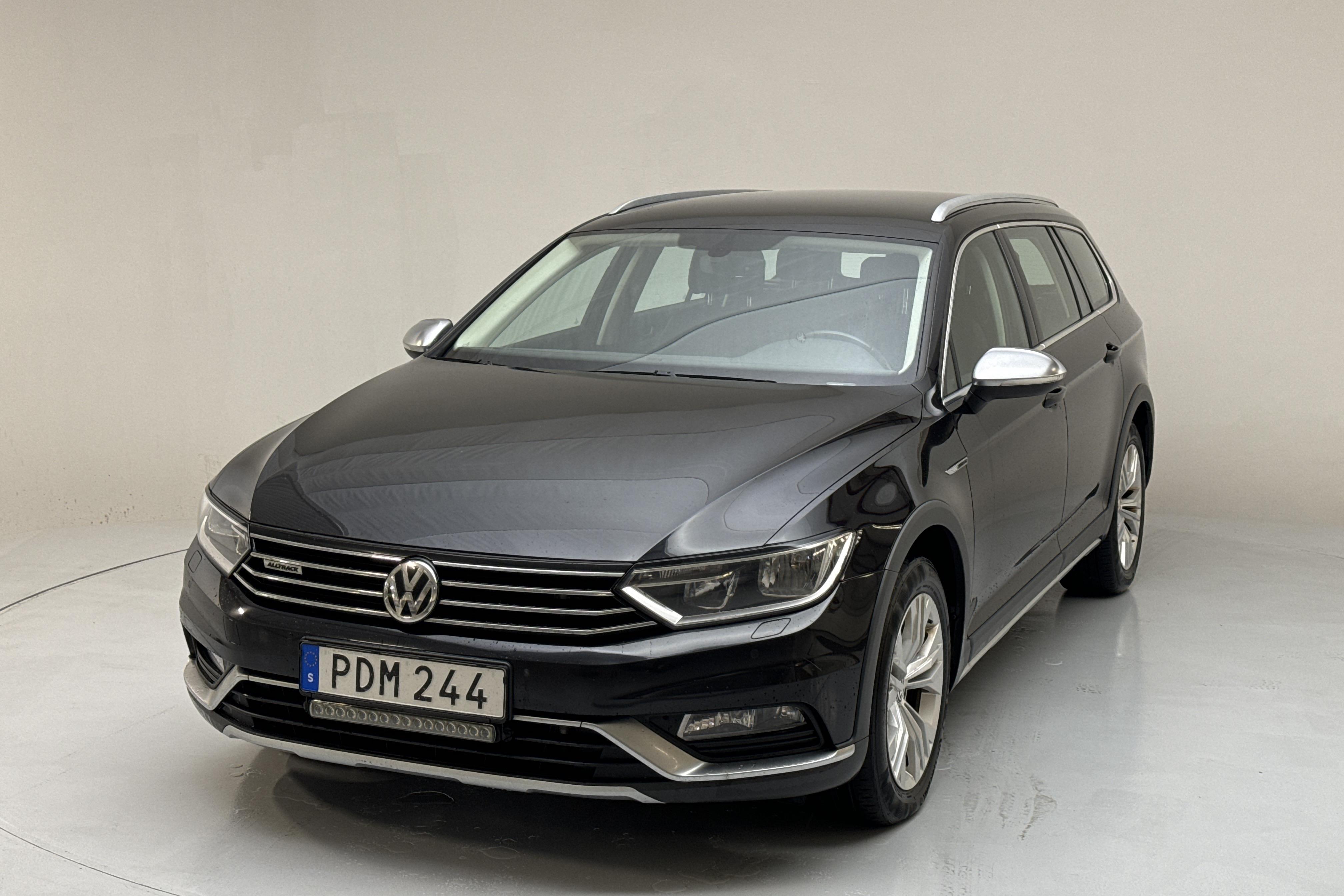 VW Passat Alltrack 2.0 TDI 4MOTION (190hk) - 221 510 km - Automatic - black - 2017