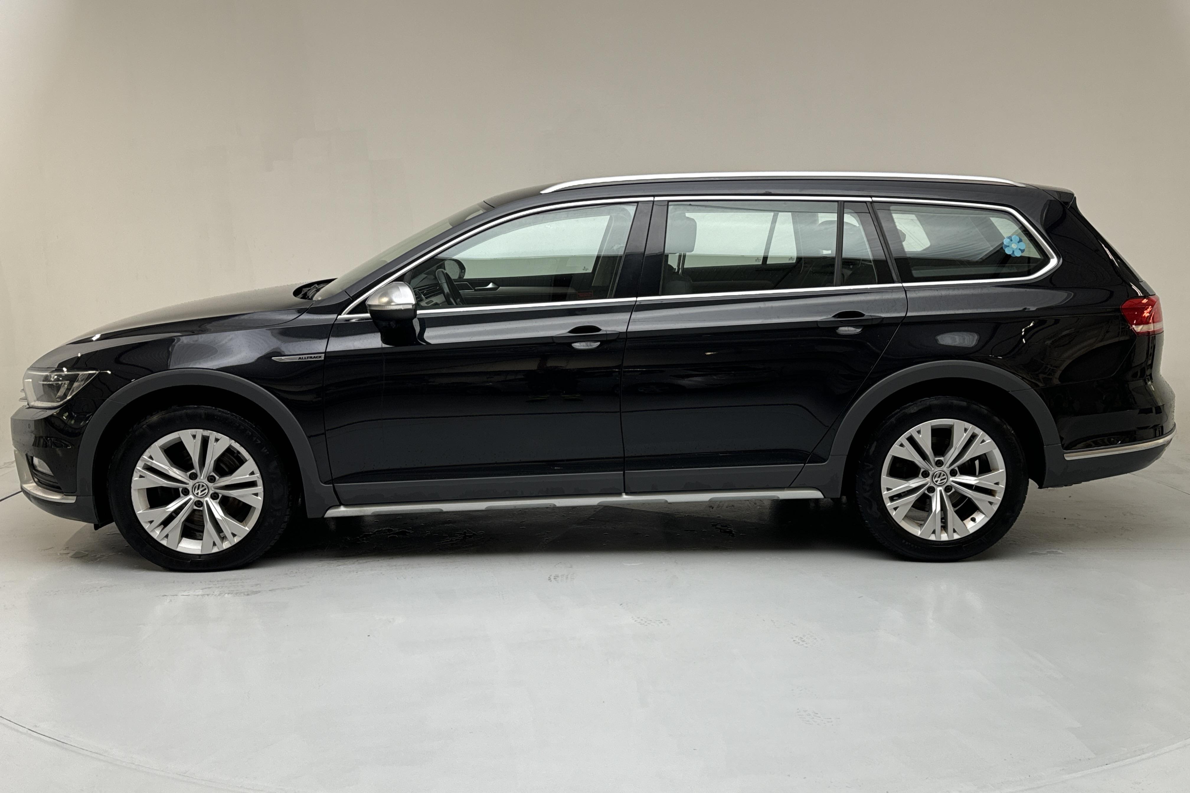 VW Passat Alltrack 2.0 TDI 4MOTION (190hk) - 221 510 km - Automatic - black - 2017