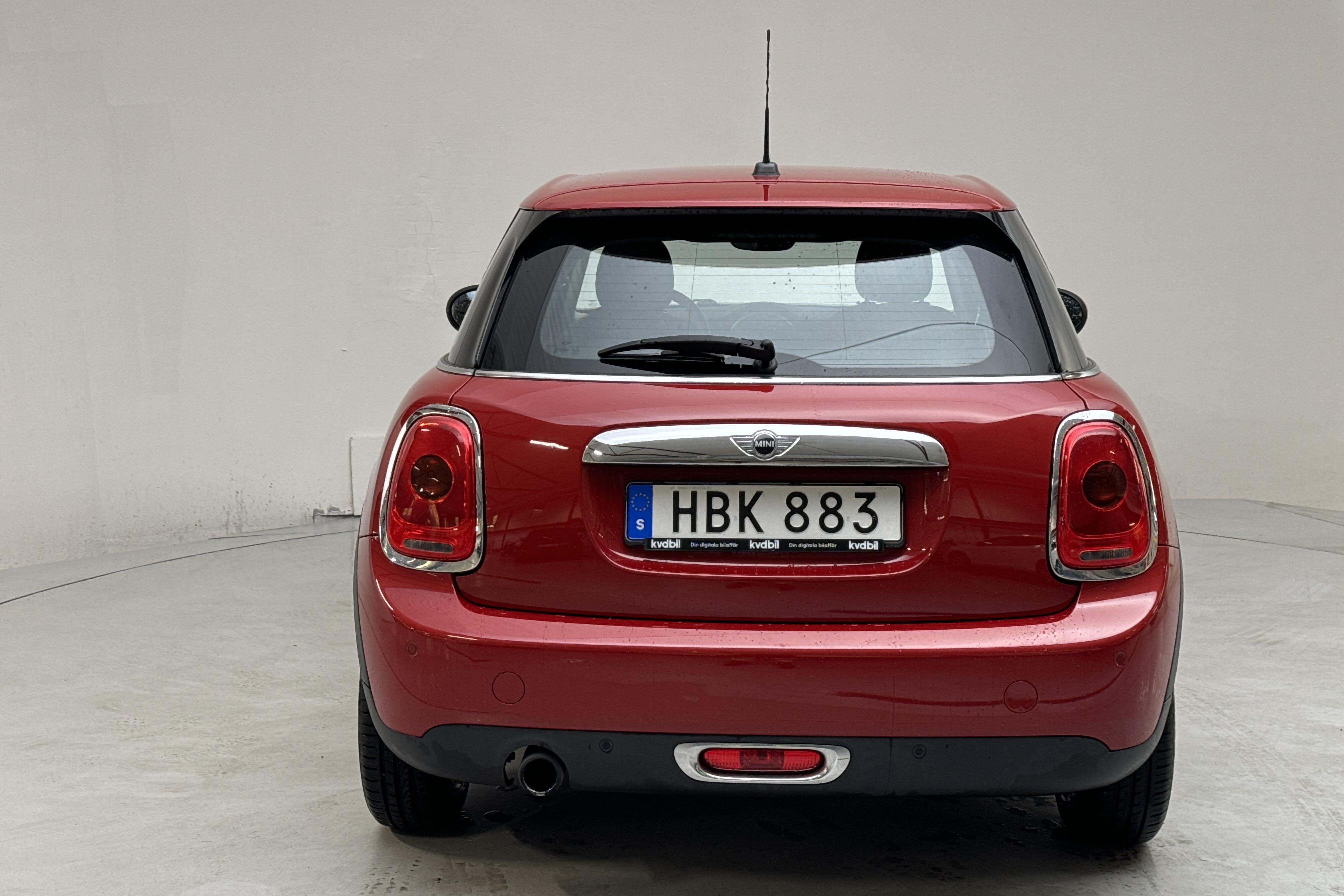 MINI One Hatch 5dr (102hk) - 10 081 mil - Manuell - röd - 2017