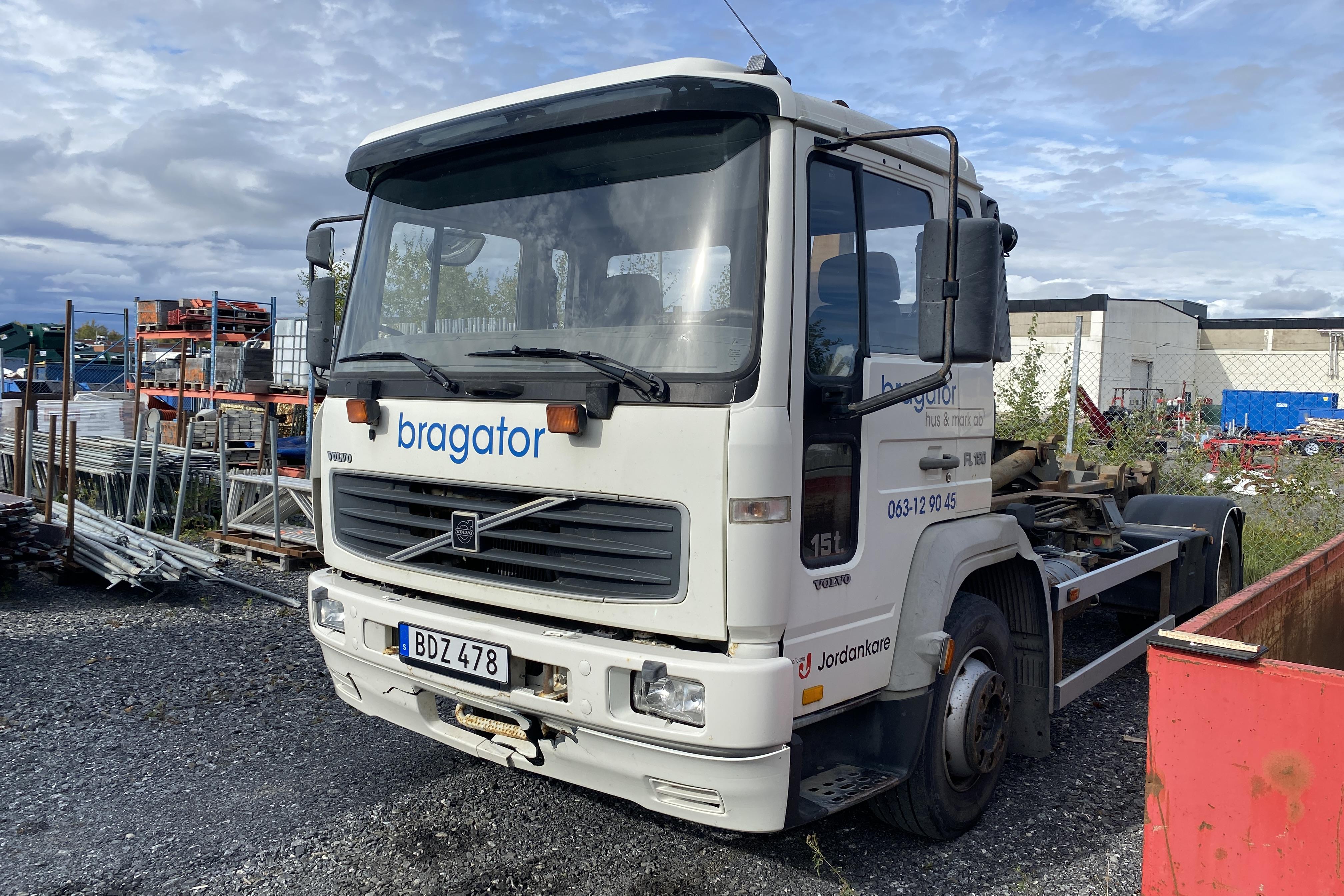 VOLVO FL6 - 222 665 km - Manualna - 2001