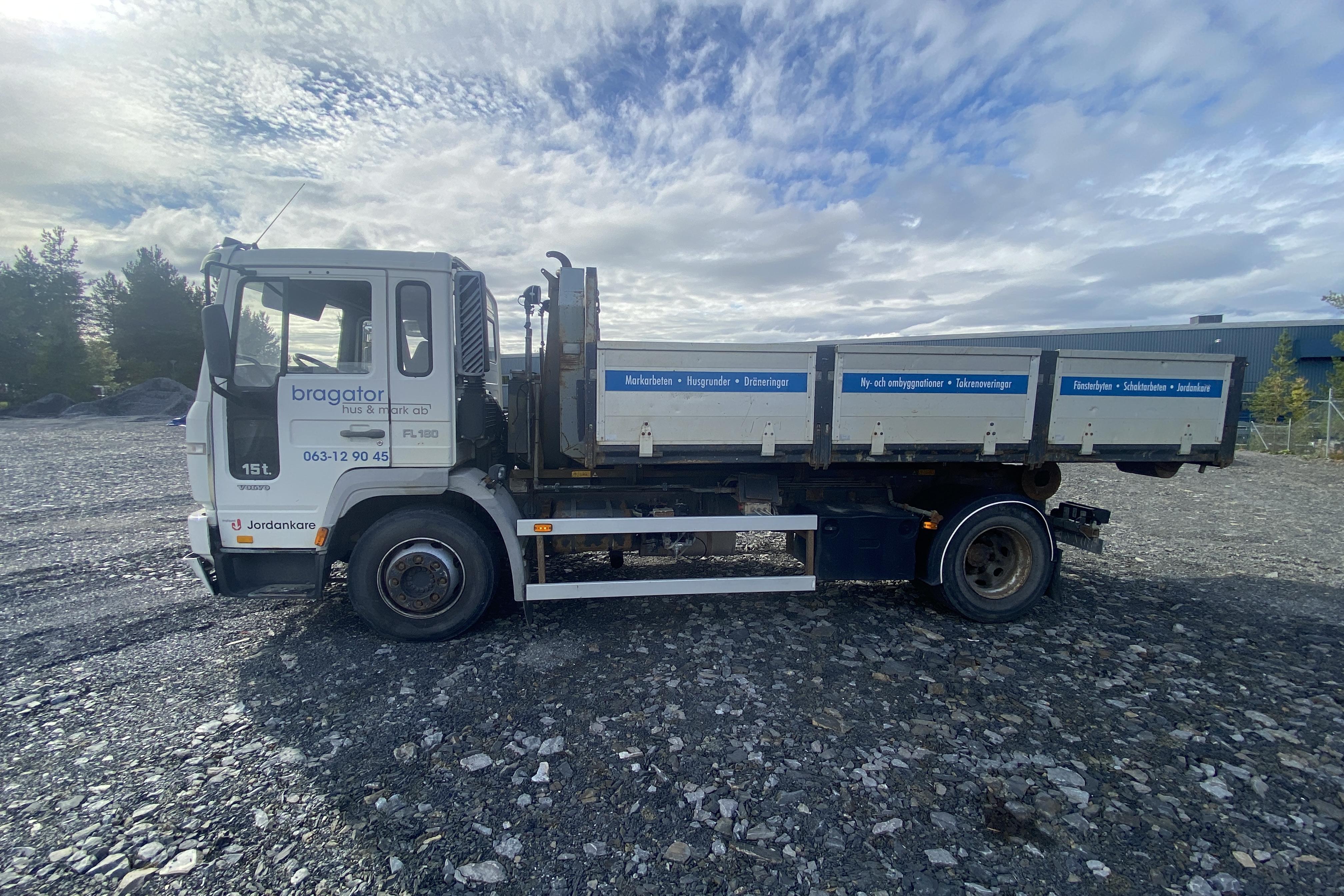 VOLVO FL6 - 222 665 km - Manualna - 2001