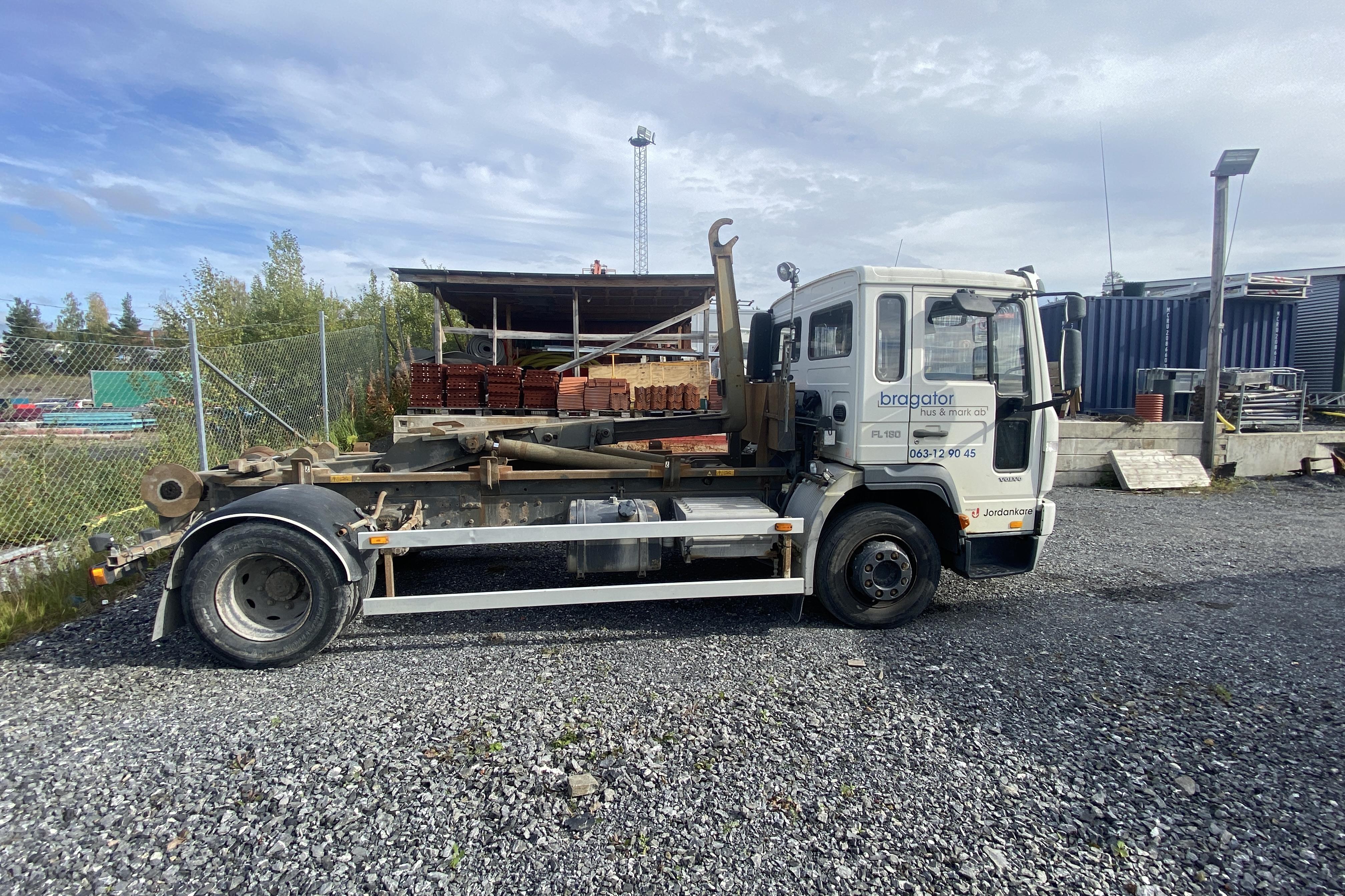 VOLVO FL6 - 222 665 km - Manualna - 2001