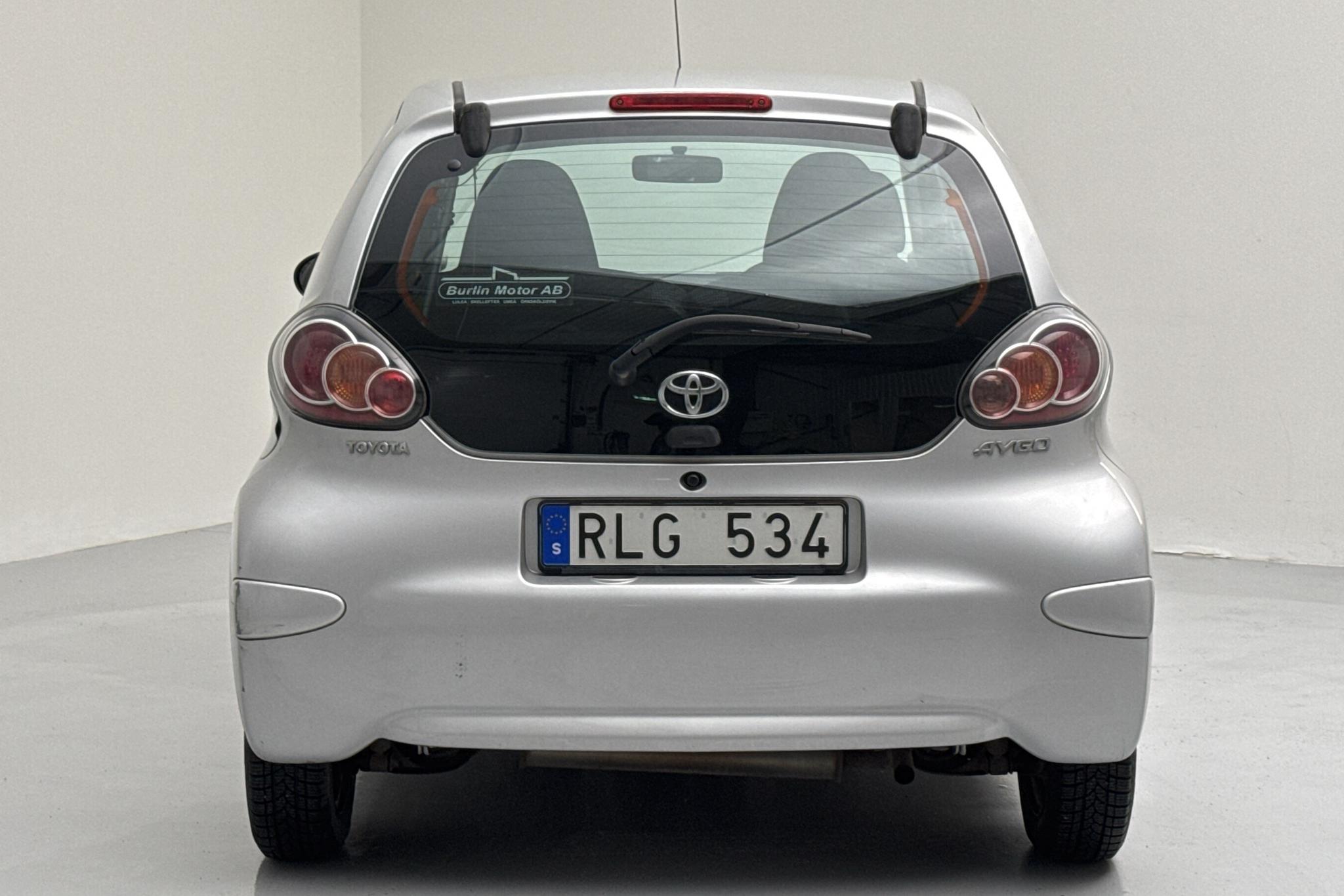 Toyota Aygo 1.0 VVT-i 5dr (68hk) - 127 970 km - Käsitsi - hõbe - 2011