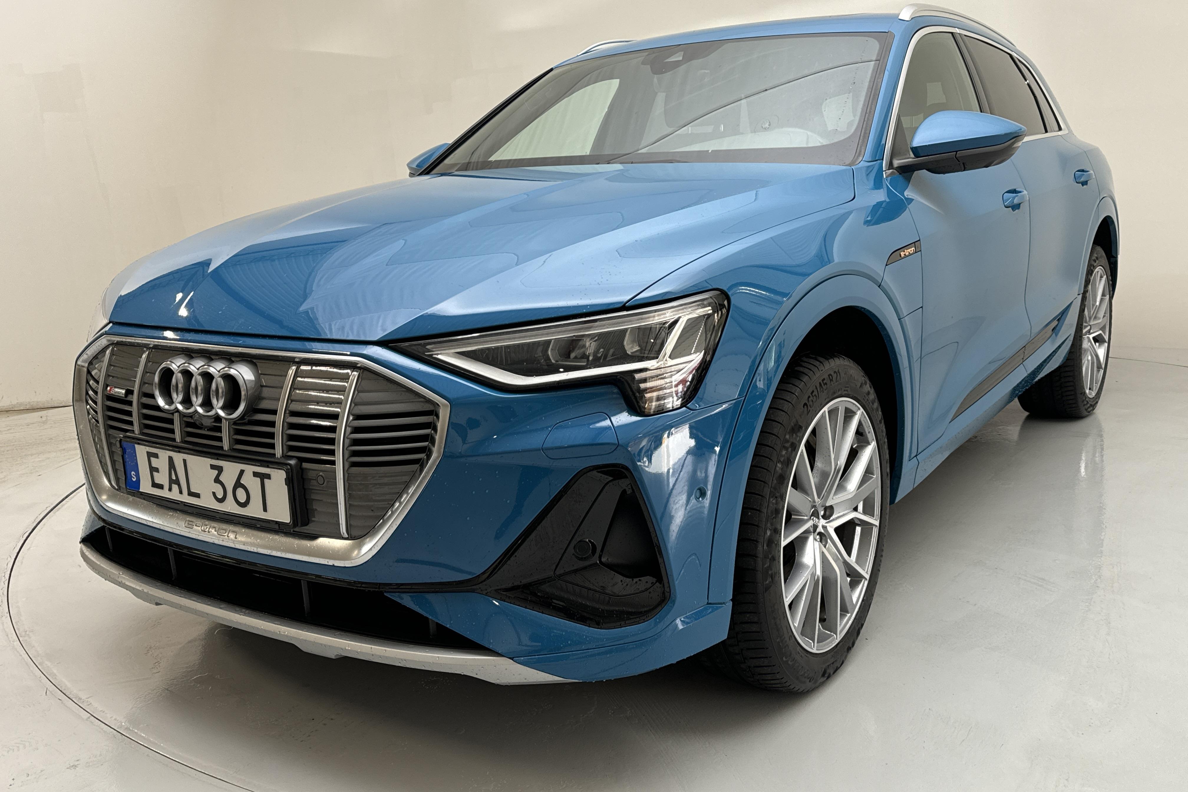 Audi e-tron 55 quattro 95 kWh (360hk) - 85 900 km - Automatic - blue - 2020