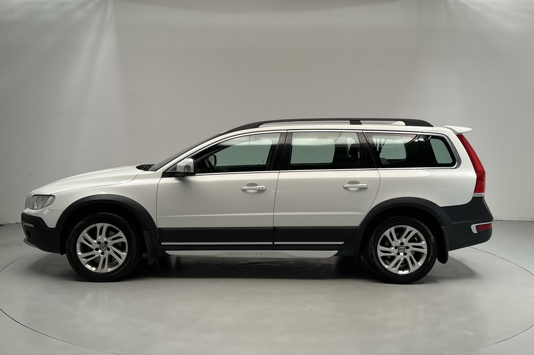 Volvo XC70 II D4 AWD (181hk) - 160 240 km - Automatyczna - biały - 2016