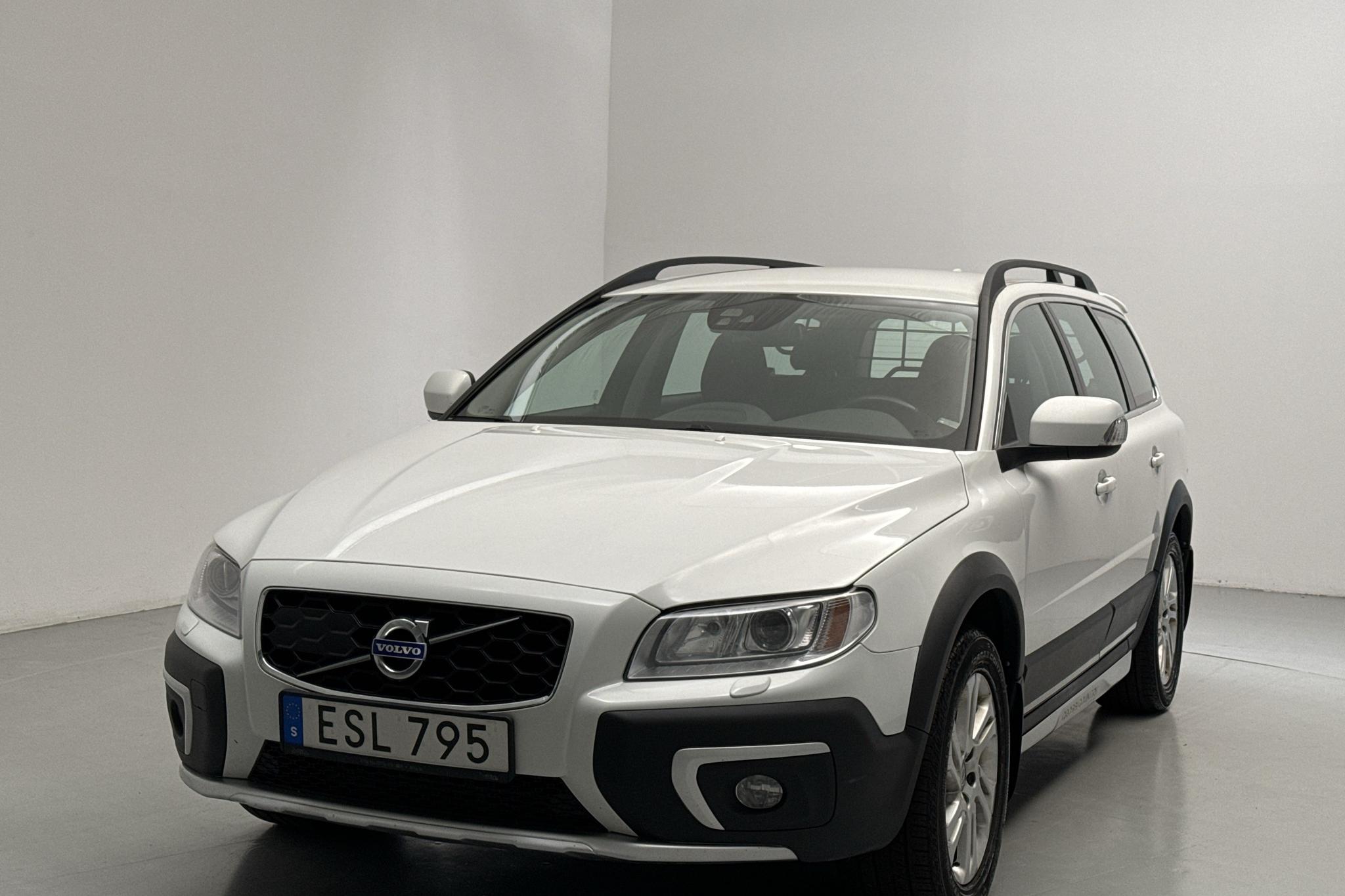 Volvo XC70 II D4 AWD (181hk) - 160 240 km - Automatic - white - 2016