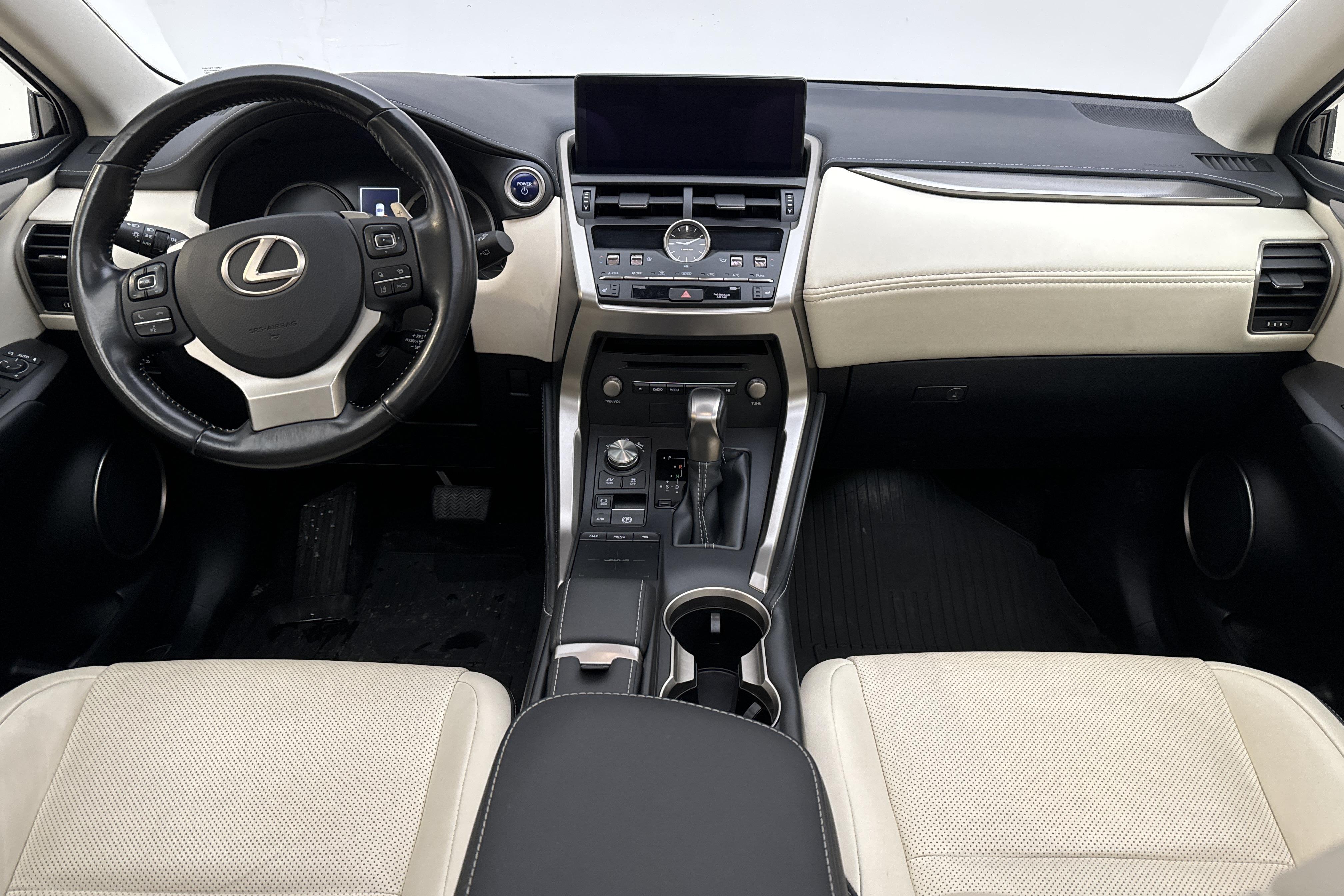 Lexus NX 300h AWD (197hk) - 96 130 km - Automaattinen - musta - 2019