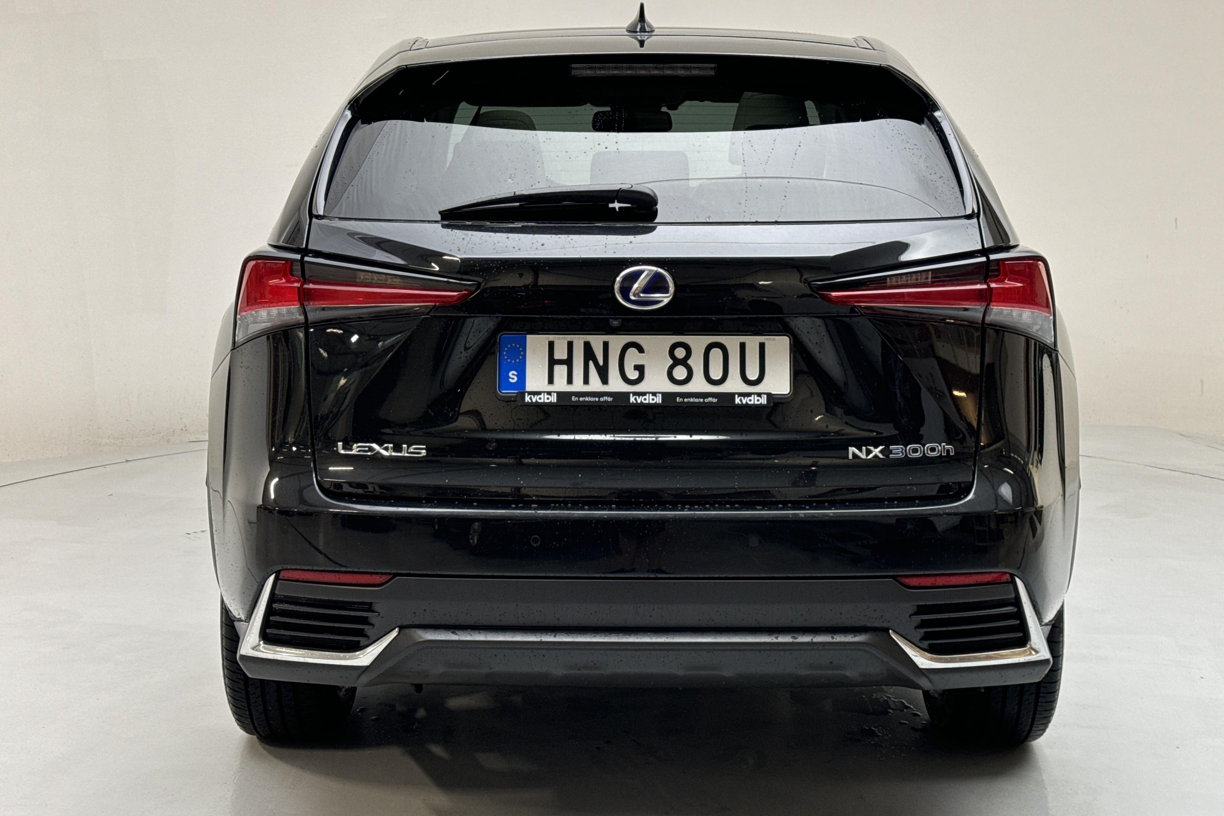 Lexus NX 300h AWD (197hk) - 96 130 km - Automatic - black - 2019