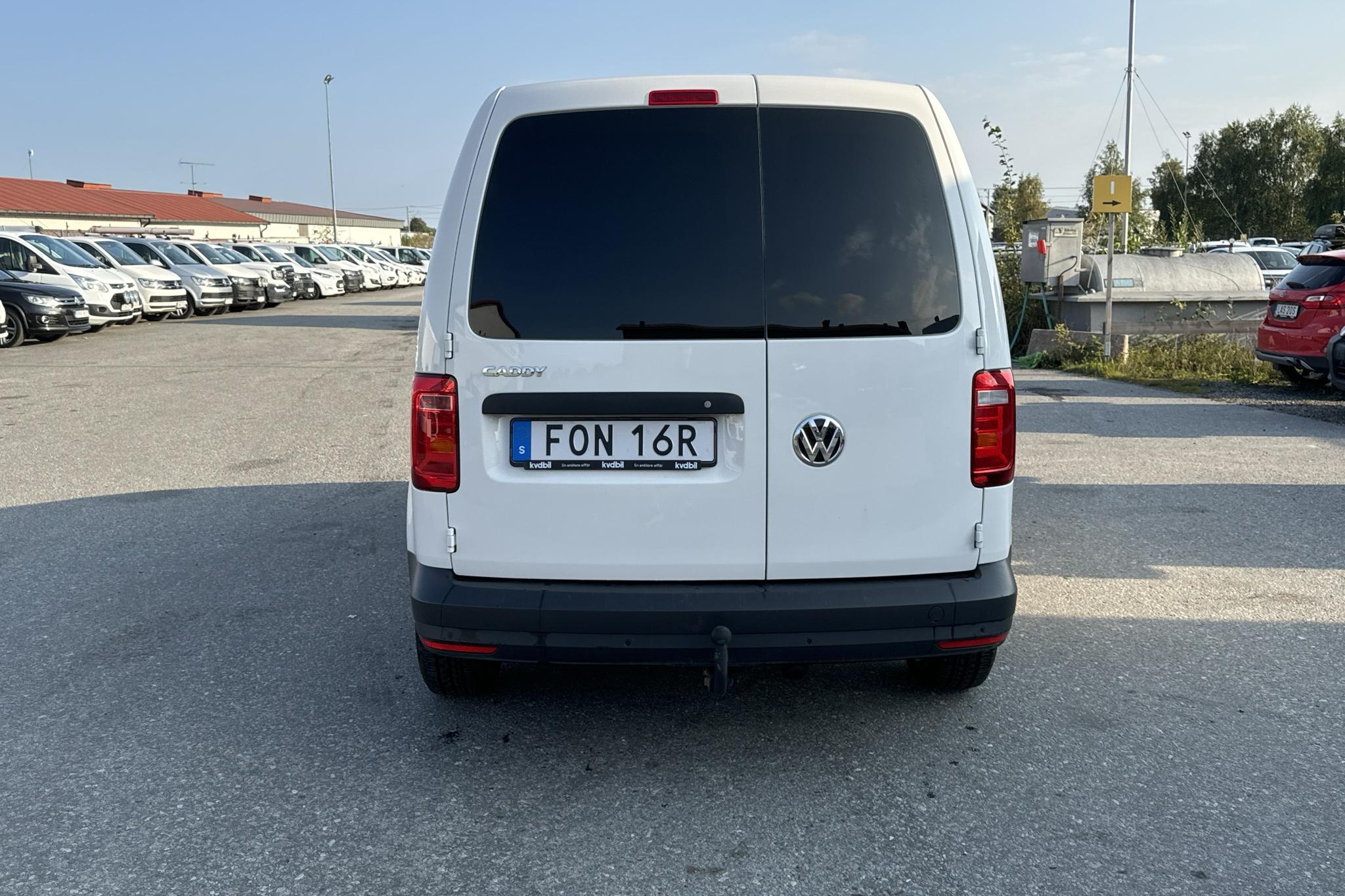 VW Caddy 2.0 TDI Skåp (102hk) - 43 100 km - Automatyczna - biały - 2019