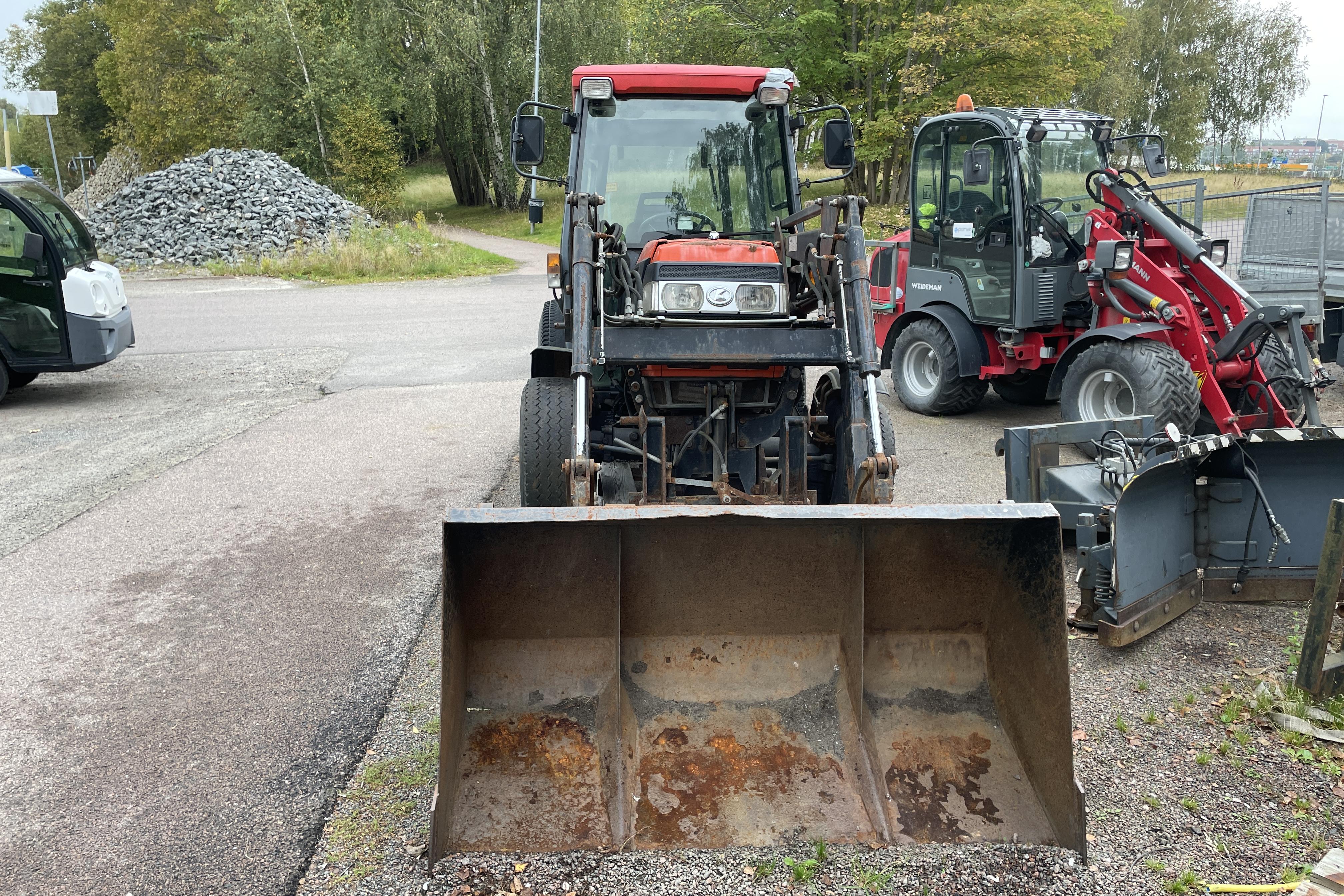 KUBOTA L4200 Traktor - 3 479 km - Manualna - Light Red - 2001