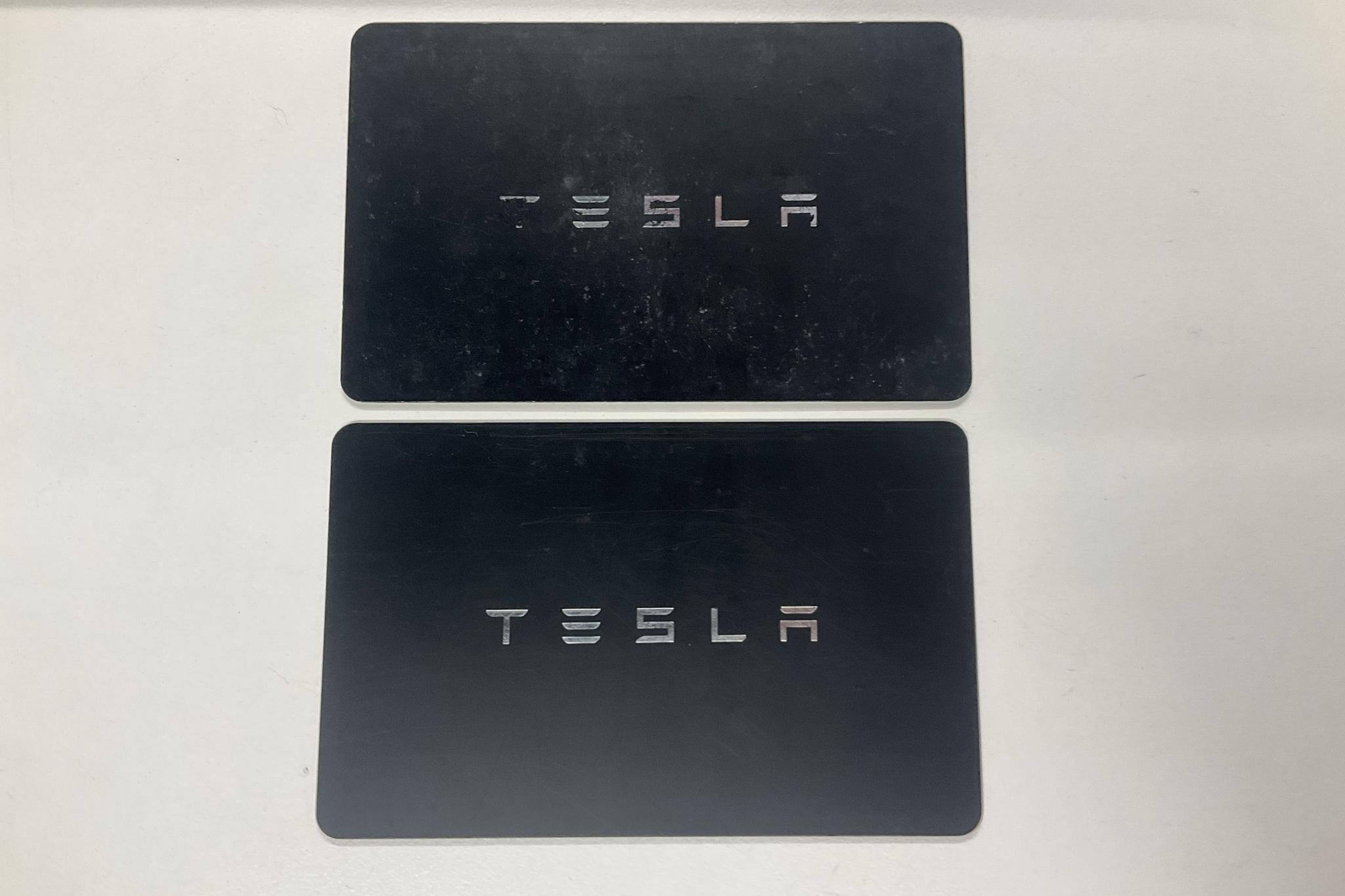 Tesla Model Y Long Range Dual Motor AWD - 60 820 km - Automaattinen - valkoinen - 2022