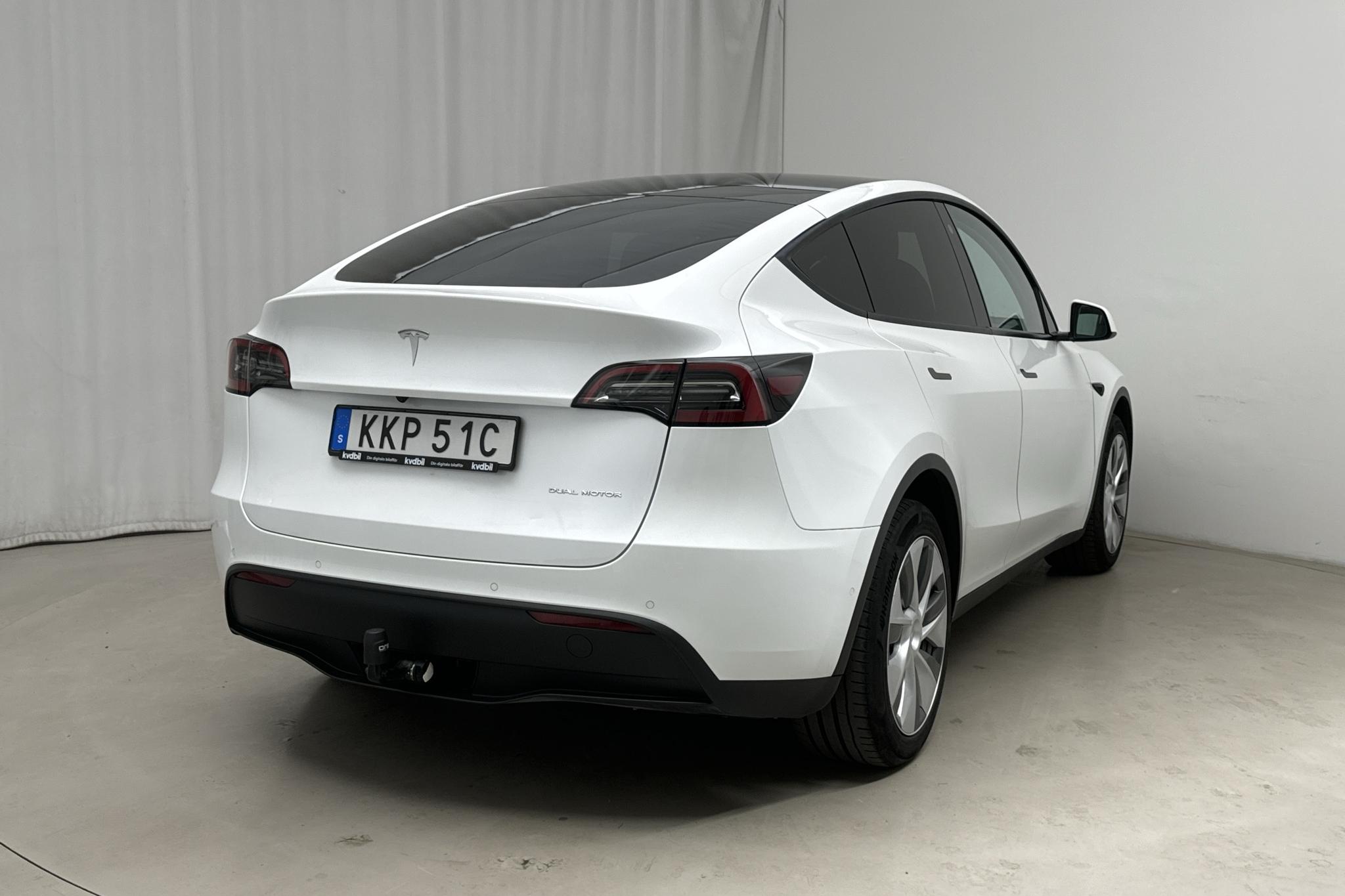 Tesla Model Y Long Range Dual Motor AWD - 60 820 km - Automatic - white - 2022