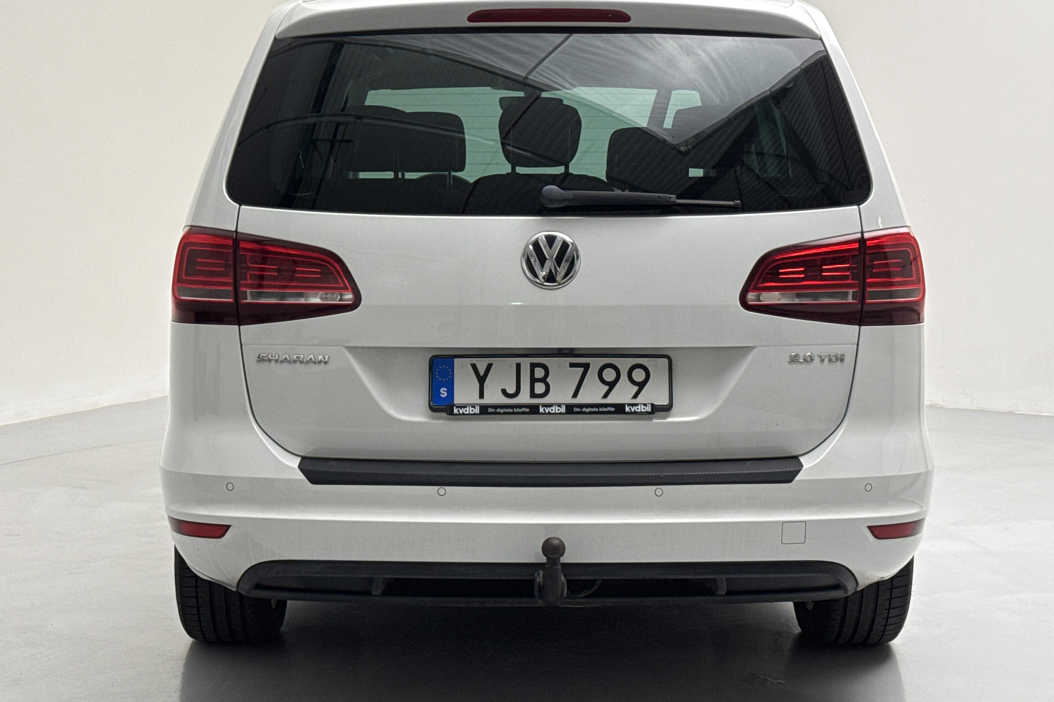 VW Sharan 2.0 TDI (150hk) - 156 380 km - Automaatne - valge - 2017