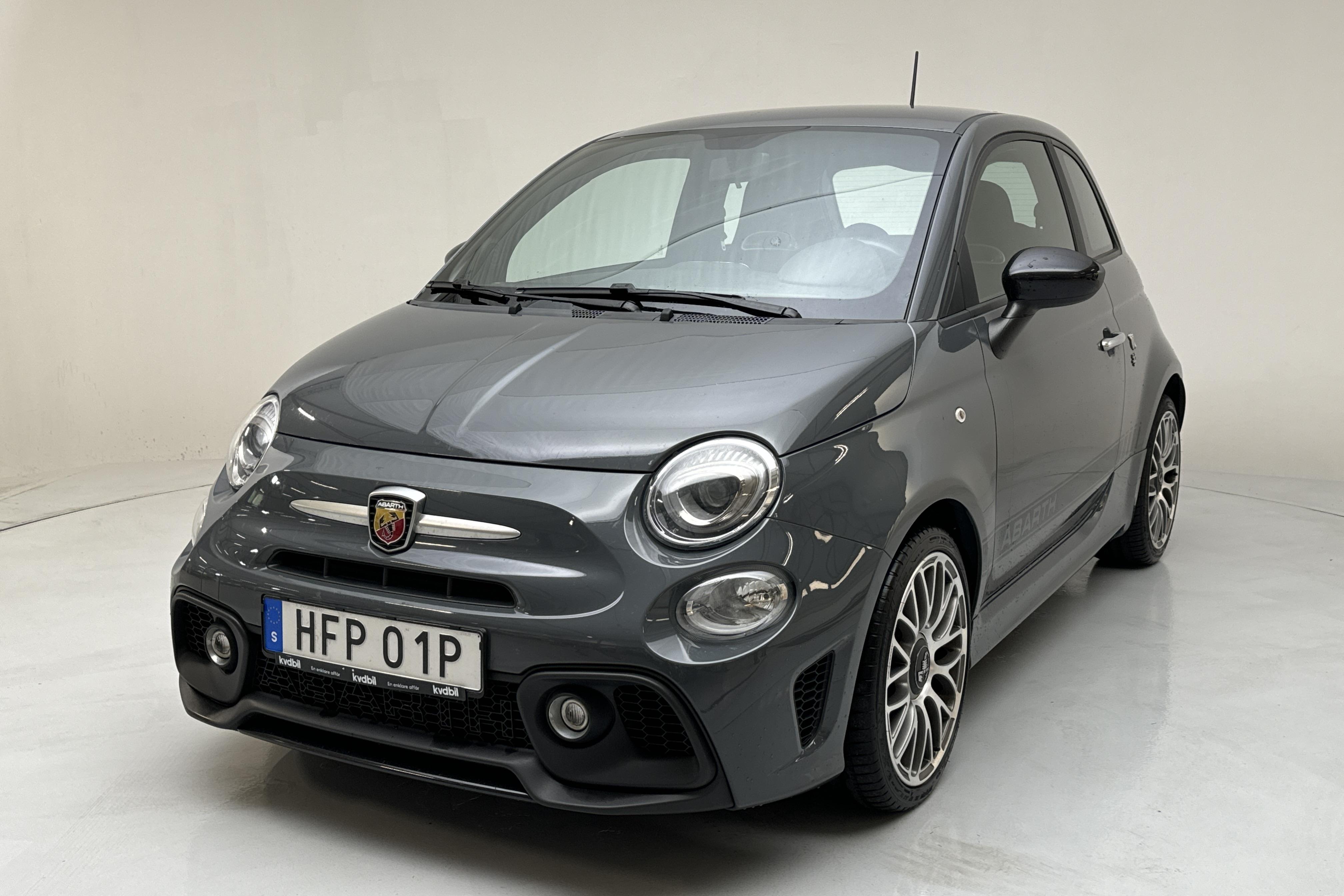 Abarth Abarth 595 (145hk) - 56 440 km - Manuaalinen - harmaa - 2020