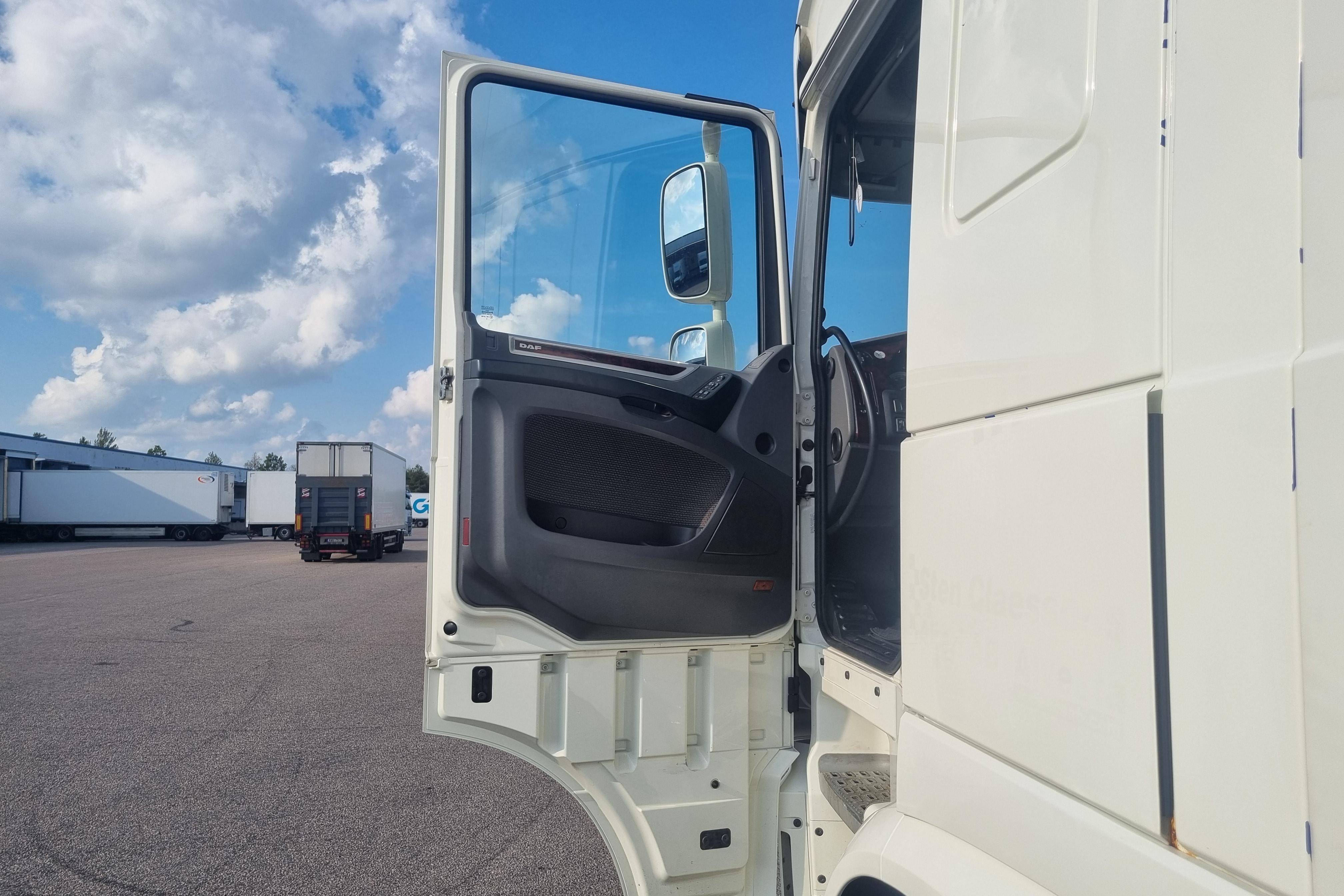 DAF FTG XF510Z - 651 582 km - Automatic - white - 2016