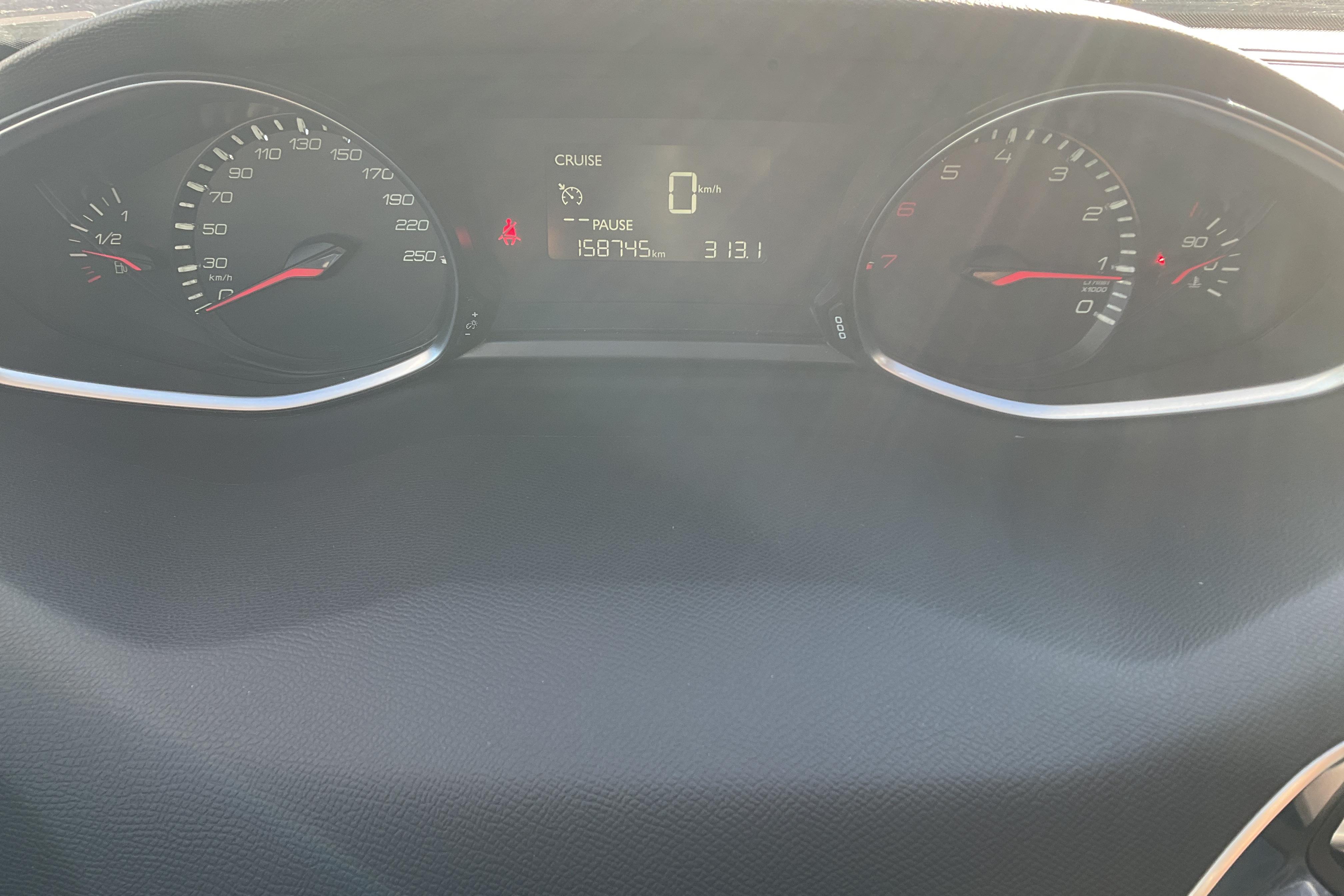 Peugeot 308 SW PureTech (110hk) - 158 740 km - Käsitsi - Dark Grey - 2016