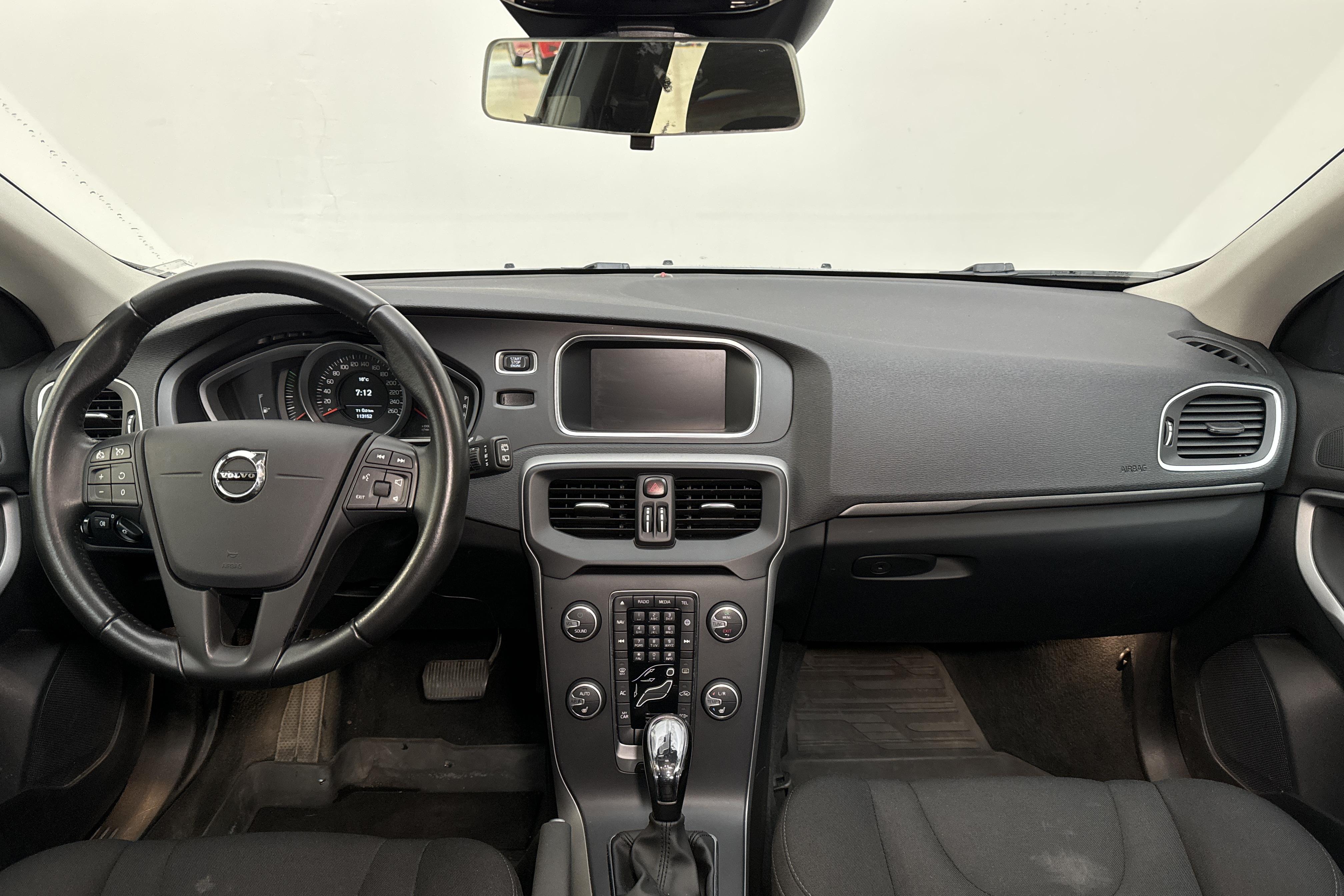 Volvo V40 D2 (120hk) - 113 150 km - Automatyczna - szary - 2017