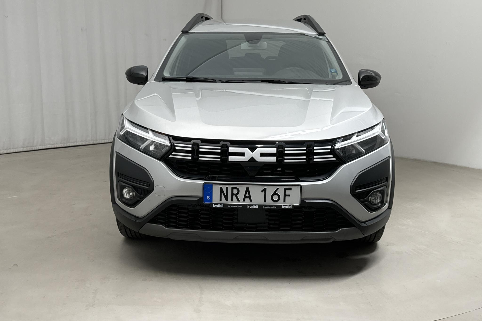 Dacia Jogger 1.0 (110hk) - 2 755 mil - Manuell - grå - 2023